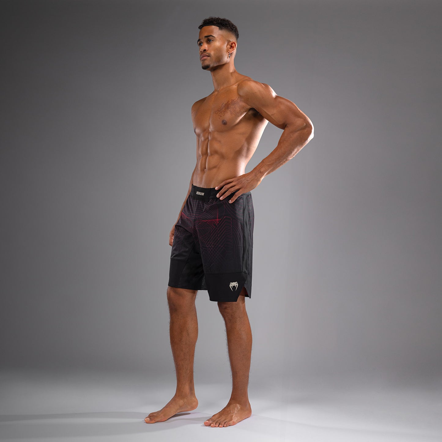 Venum G-Fit Air 男士格斗短裤 – 深黑色/火红色