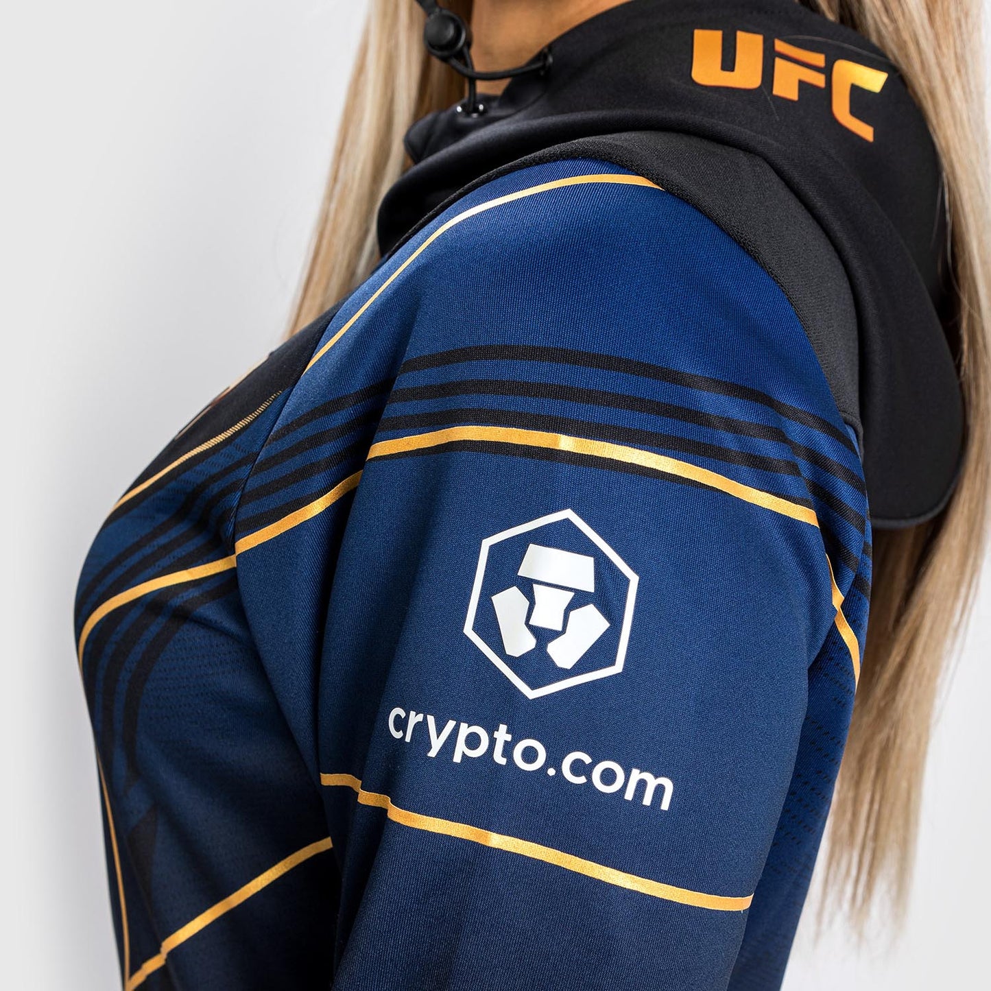 Ufc Authentic Fight Night 2.0 Kit By Venum 女士款连帽衫 – 午夜版–冠军