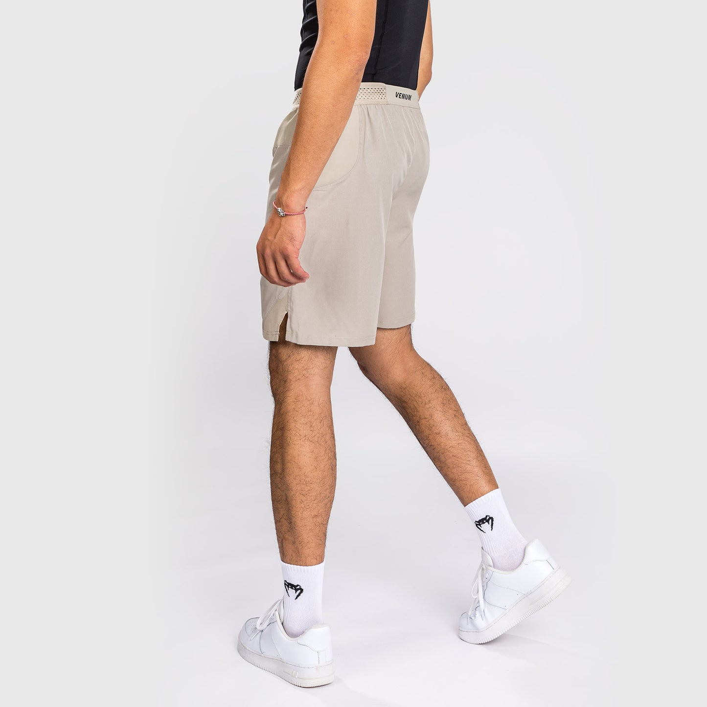 Venum G-Fit Air 训练短裤 – 沙色