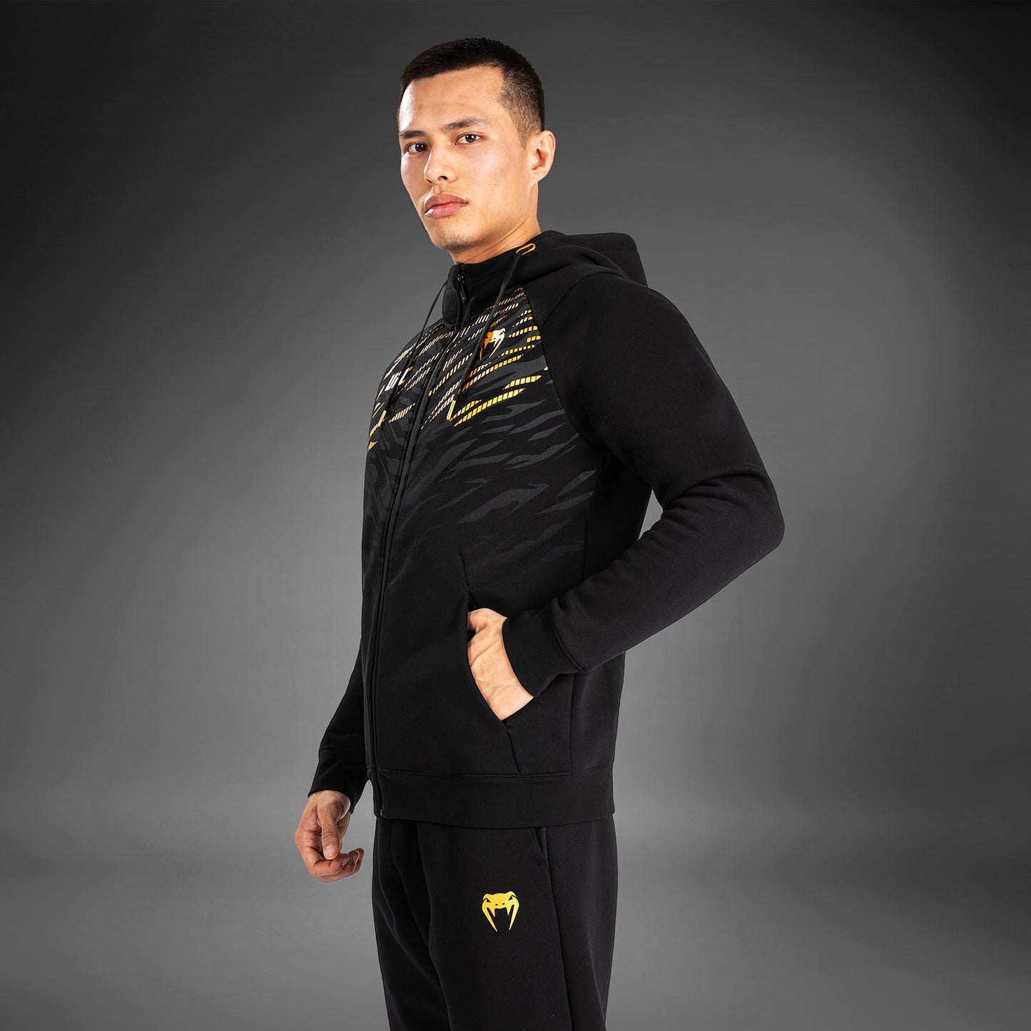 UFC Fusion by Venum 男士款 拉链连帽衫 – Champion