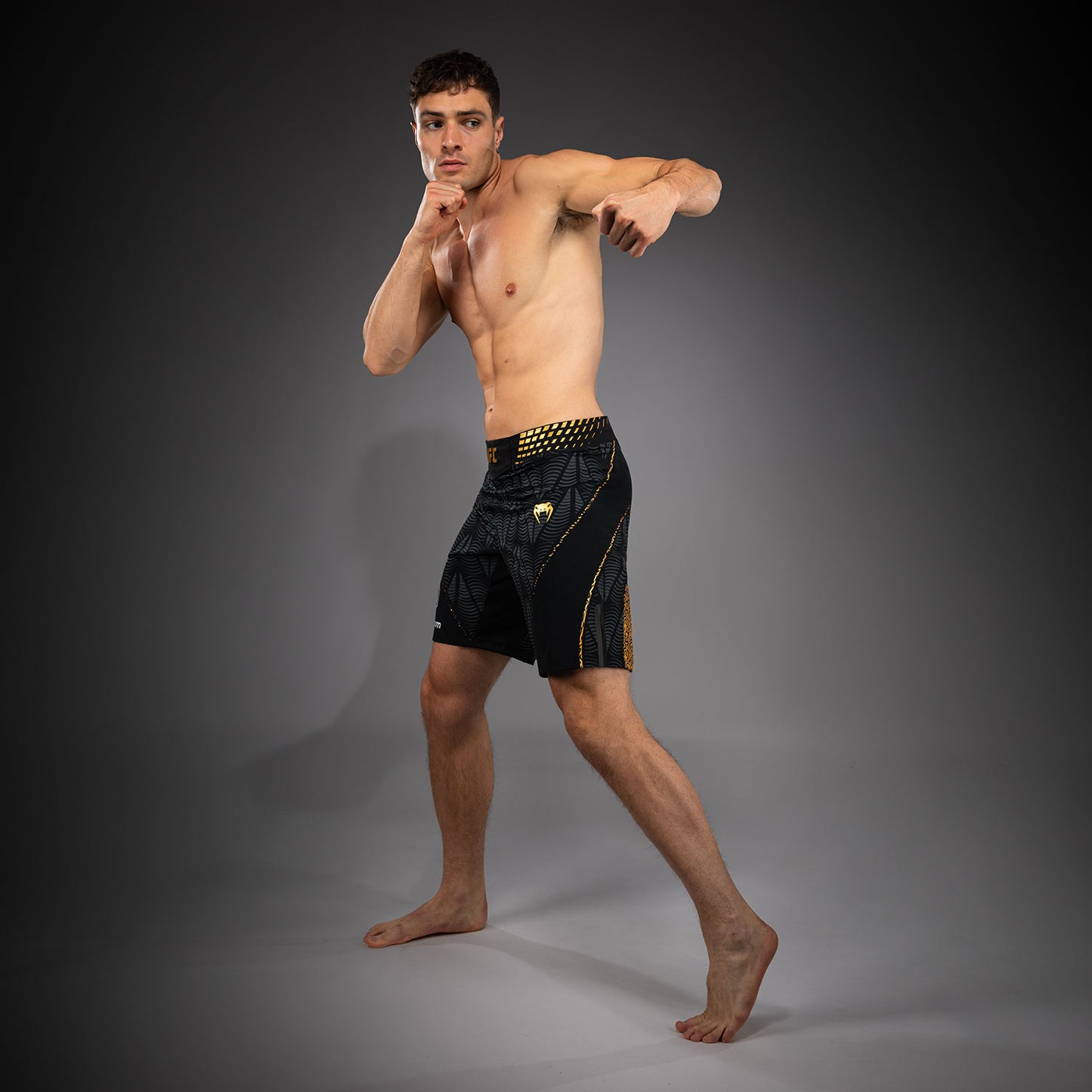 男士Venum UFC Zenith Champion 正品长款格斗短裤