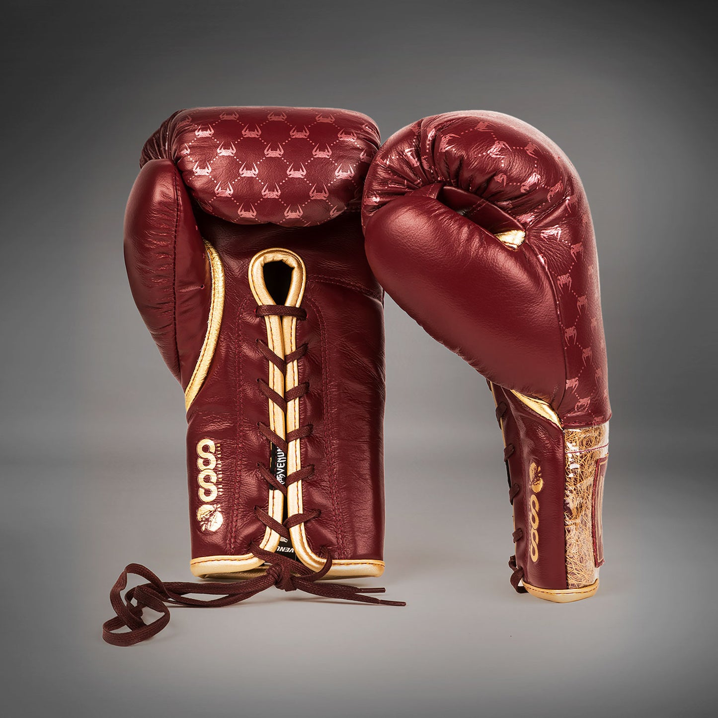 Venum Coco Monogram Pro 系带拳击手套 – 宝石红
