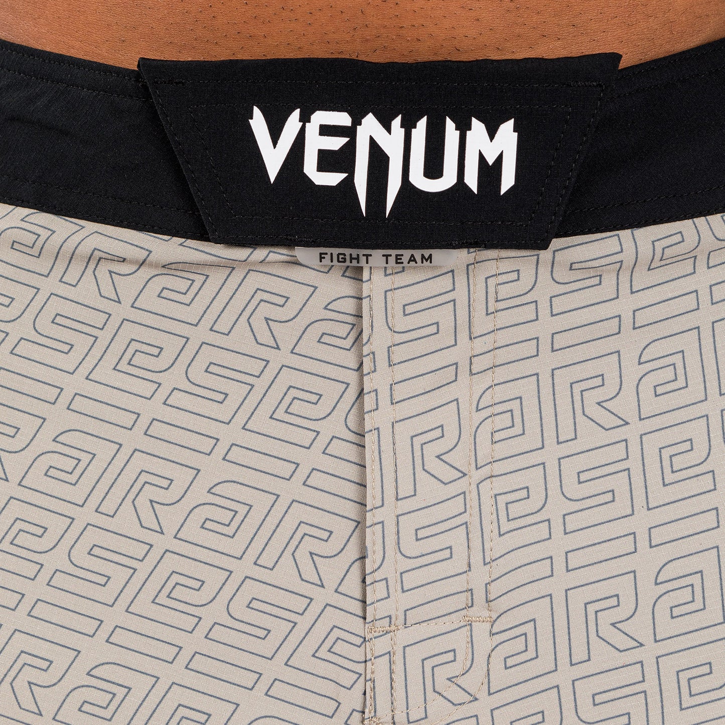 Venum x Ares 2.0 格斗短裤 – 沙色