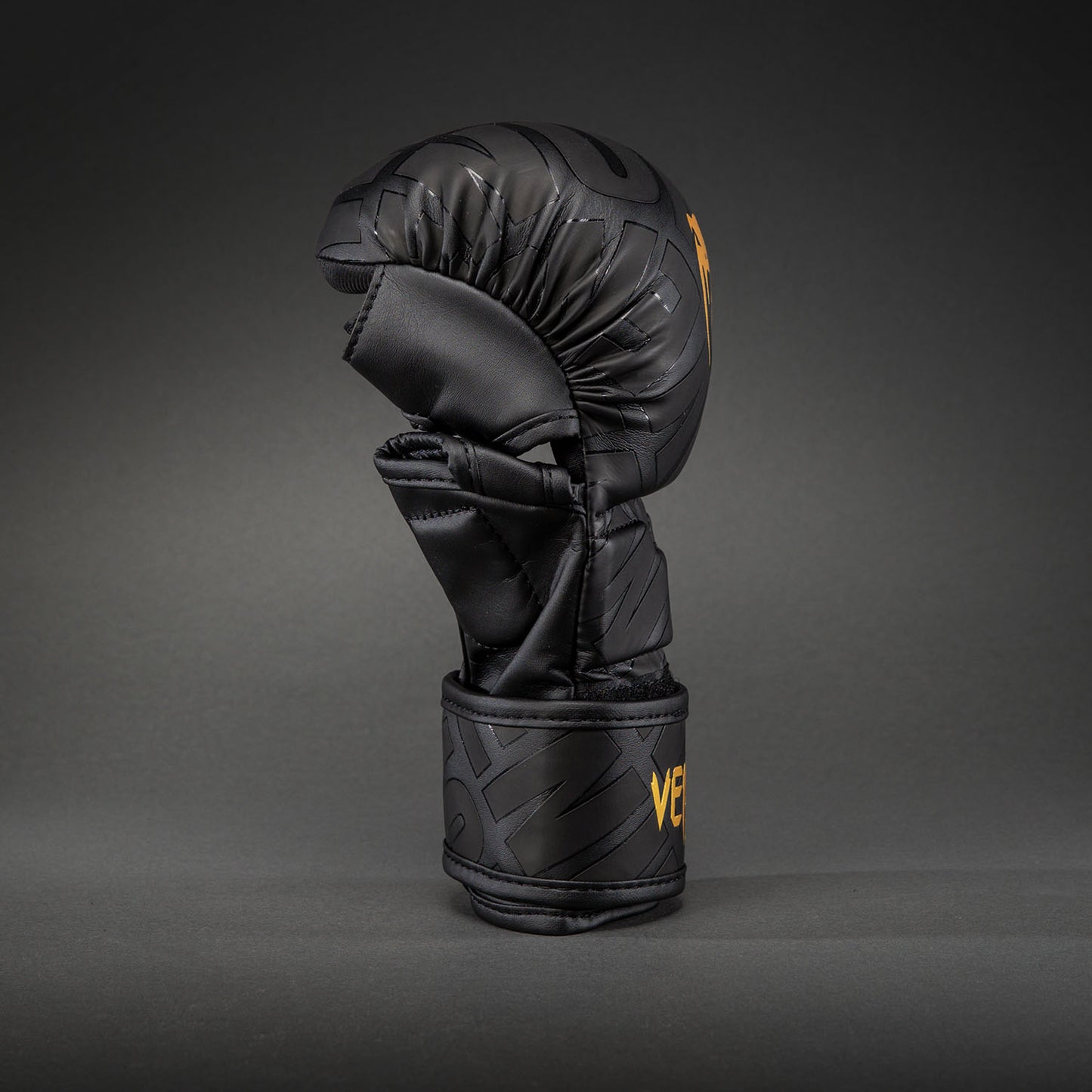 Venum Contender 1.5 XT 3D 实战手套 - 黑色/金色