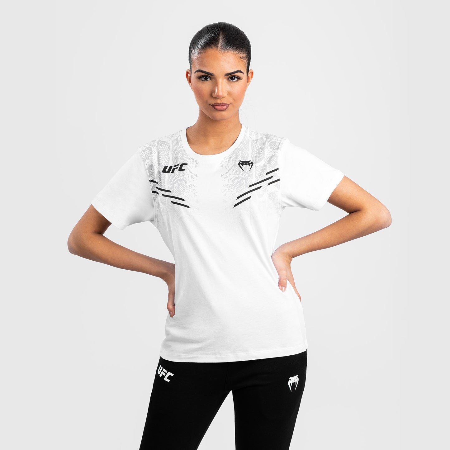 UFC Adrenaline by Venum Replica 女士短袖T恤 – 白色