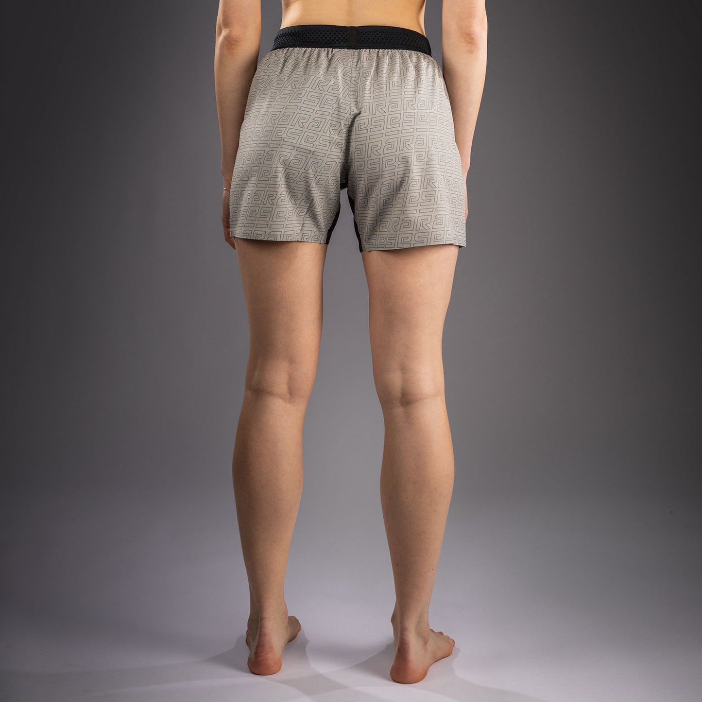Venum x Ares 2.0 女士格斗短裤 – 沙色