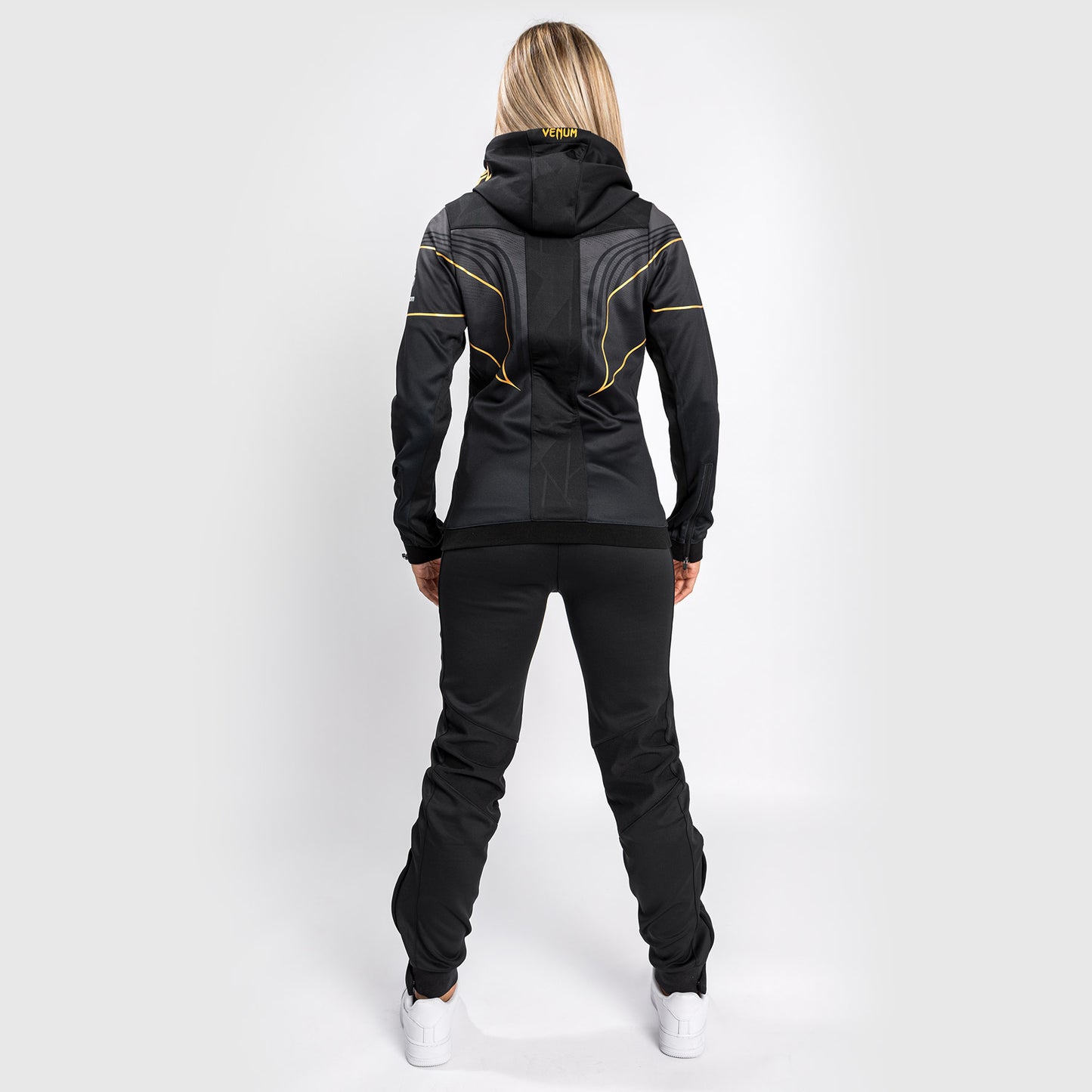 UFC Venum Authentic Fight Night 2.0 女士款冠军连帽衫