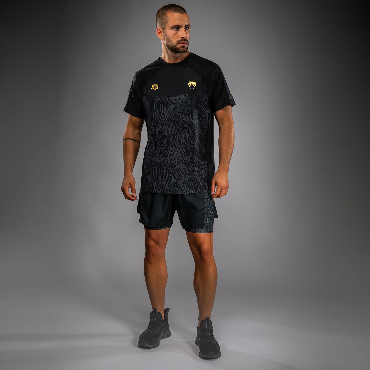Venum x Chimaev Dry Tech T恤 – 黑色/灰色