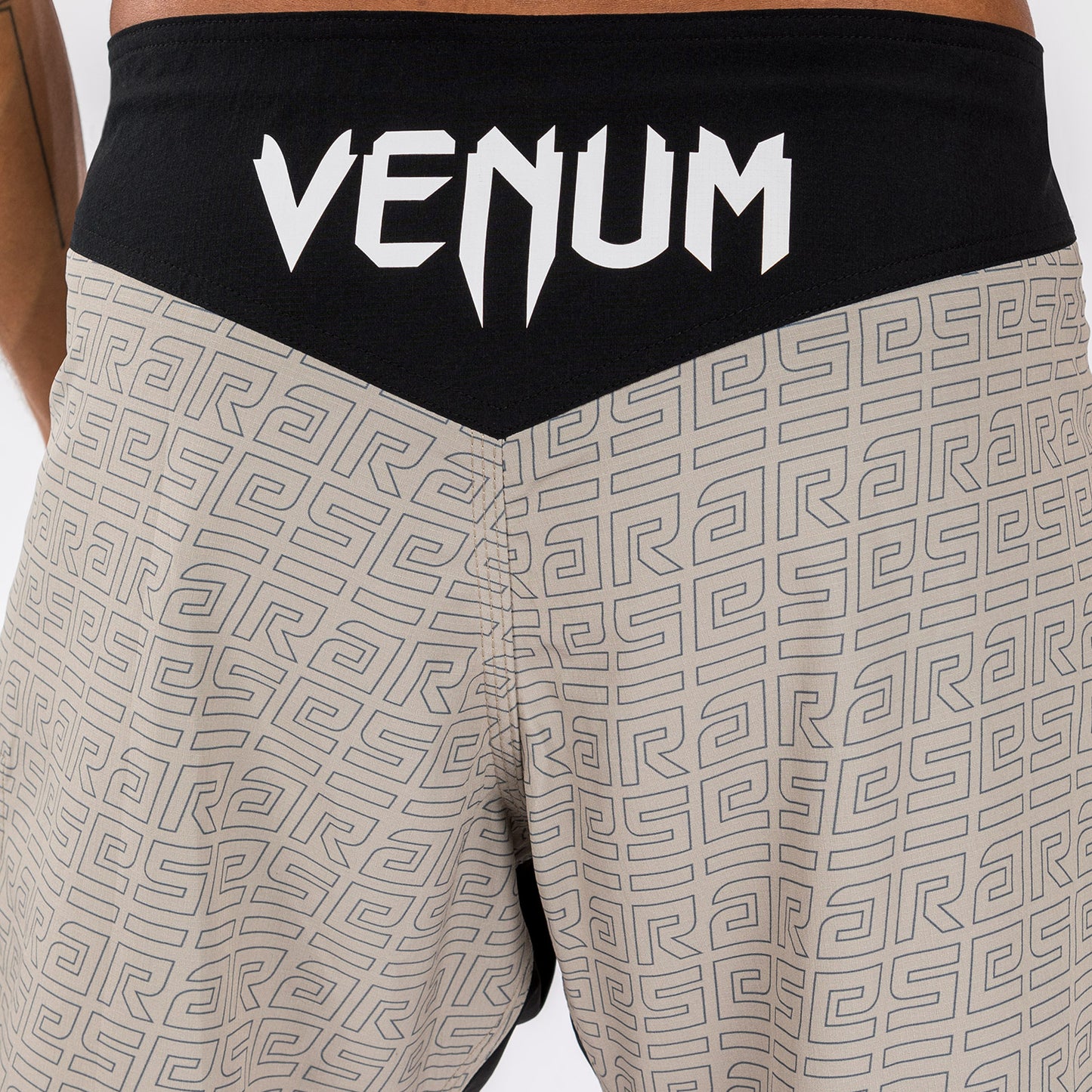 Venum x Ares 2.0 格斗短裤 – 沙色