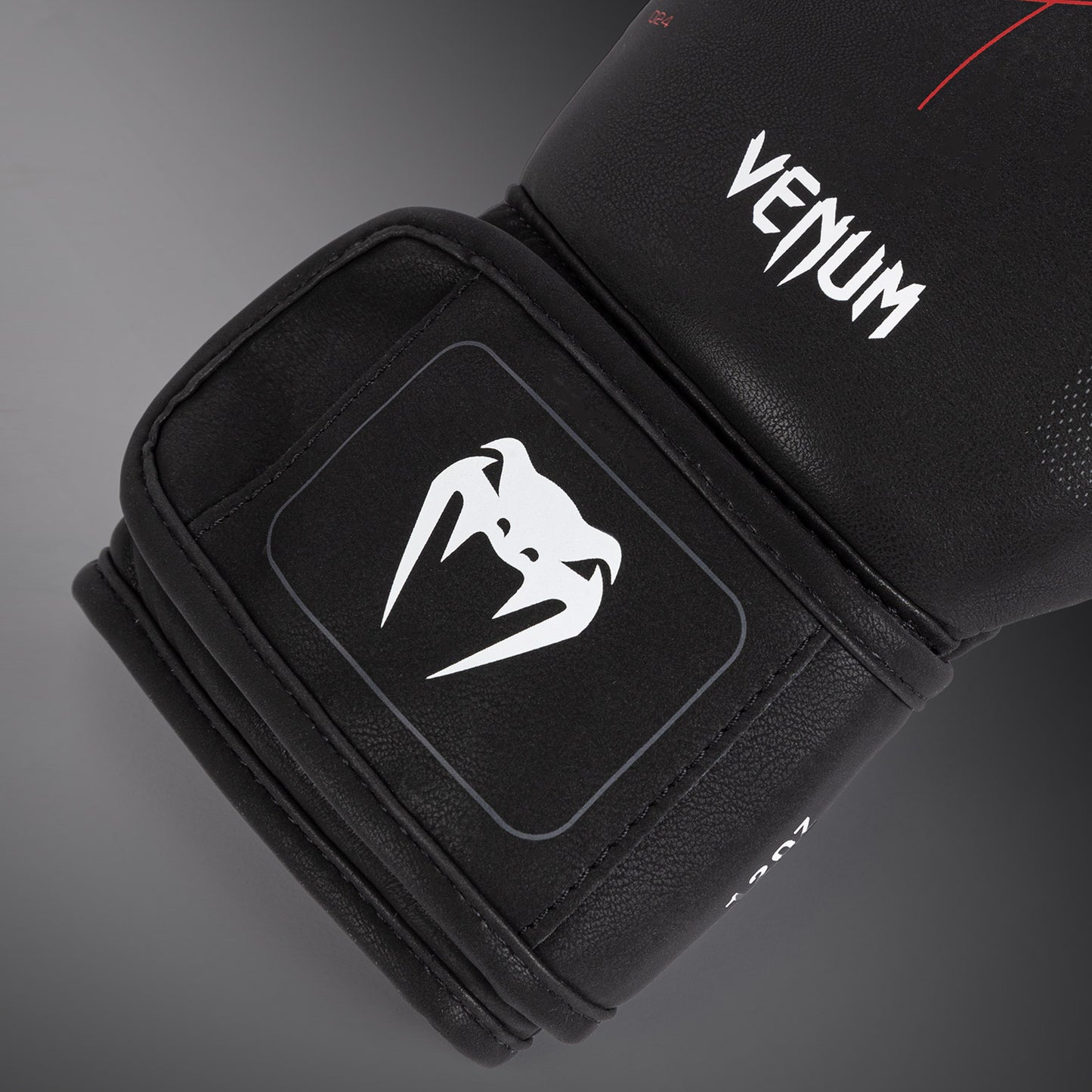 Venum Tactical XT 拳击手套 – 黑色/火红色