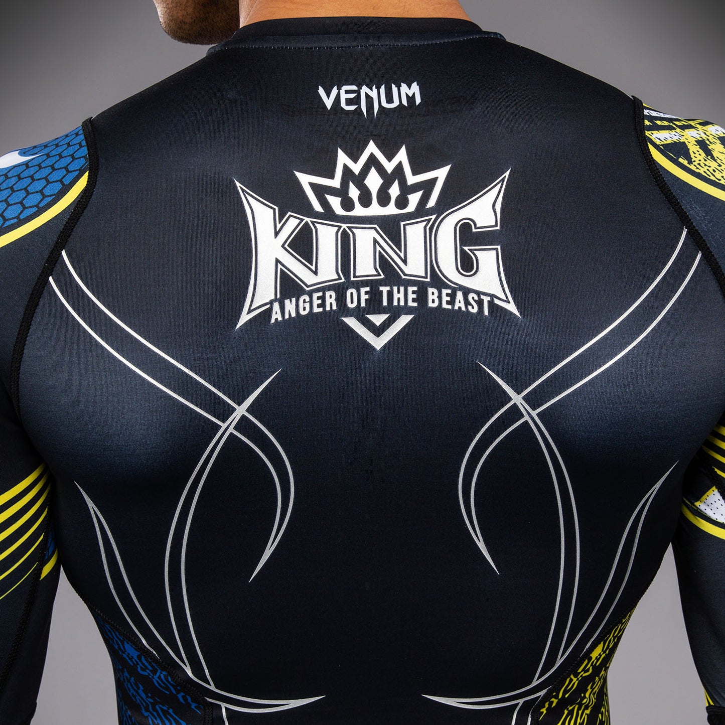 Venum x TEKKEN 8 长袖紧身防磨衣–King–黑色/黄色