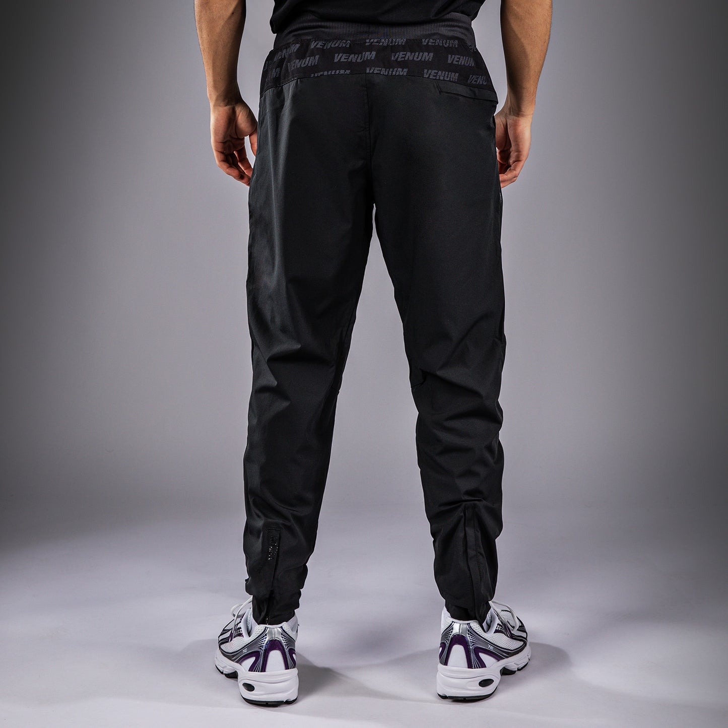 Venum Cargo Light Aero 慢跑裤 – 黑色