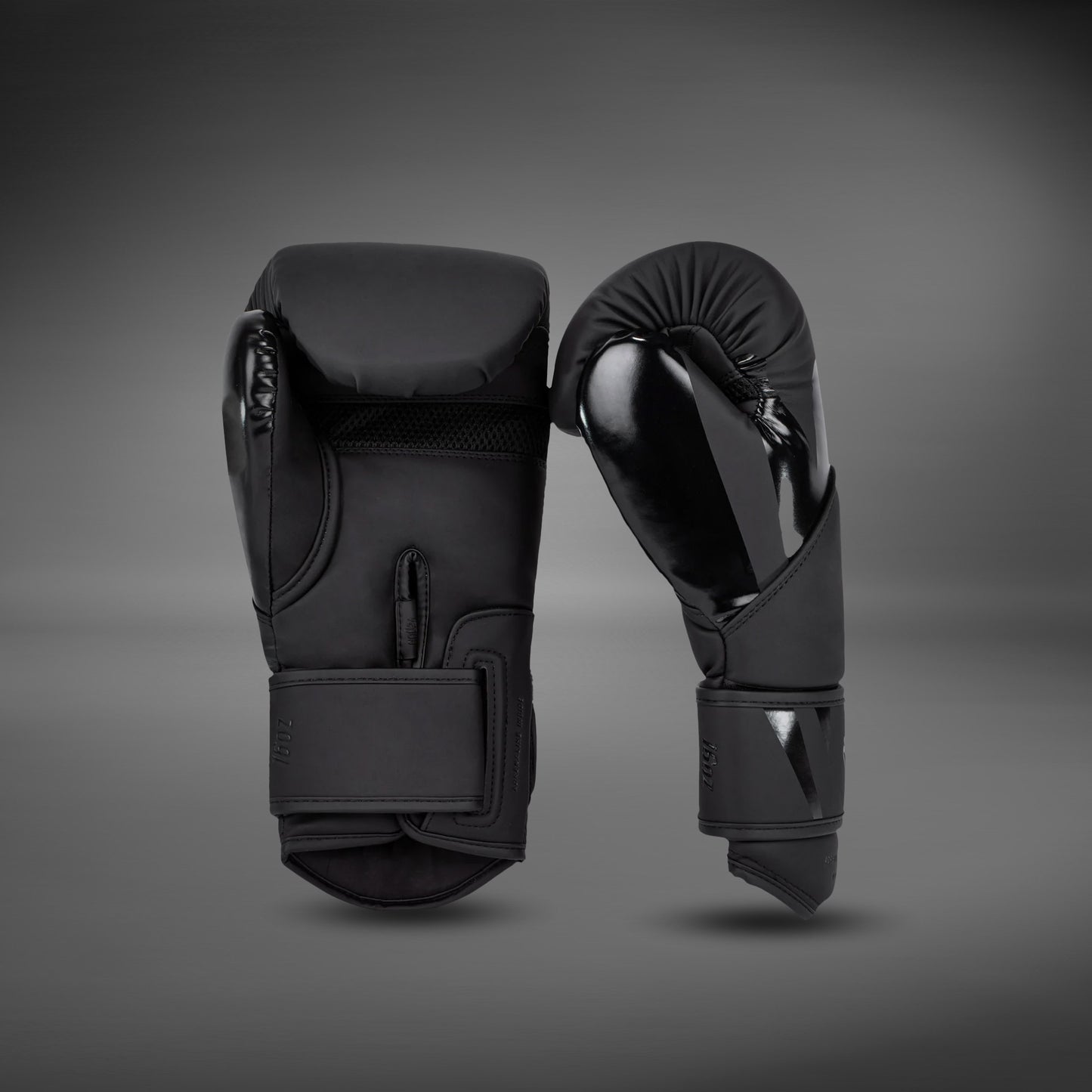 Venum Challenger 4.0 拳击手套 – 黑色/黑色