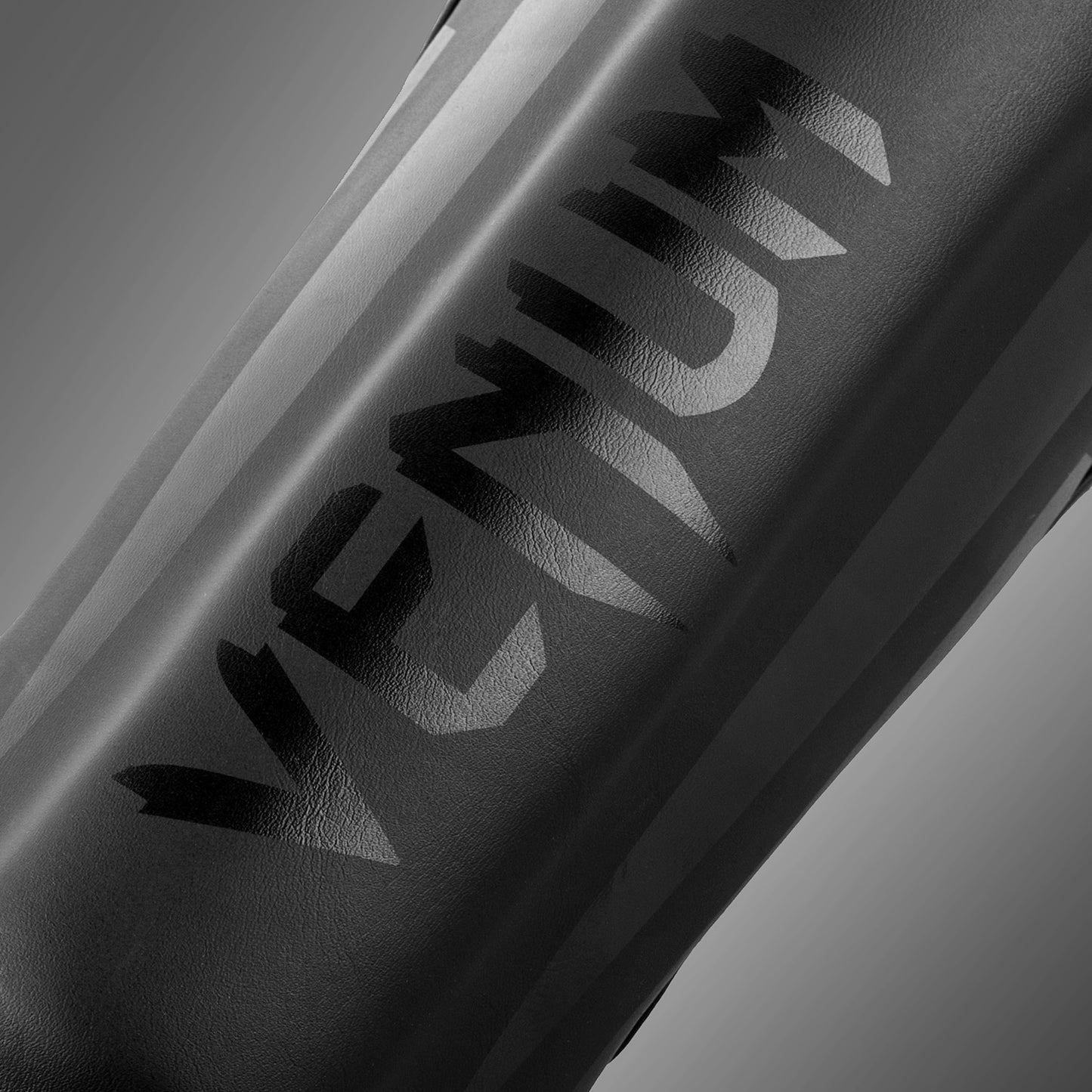 Venum Elite 儿童护胫 – 独家款