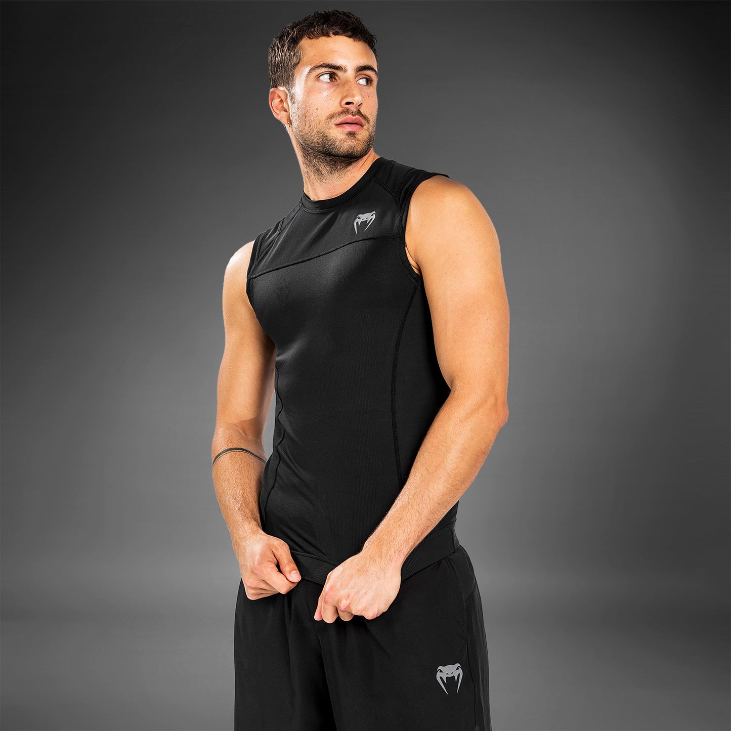 Venum G-Fit Air 紧身防磨衣–无袖–黑色