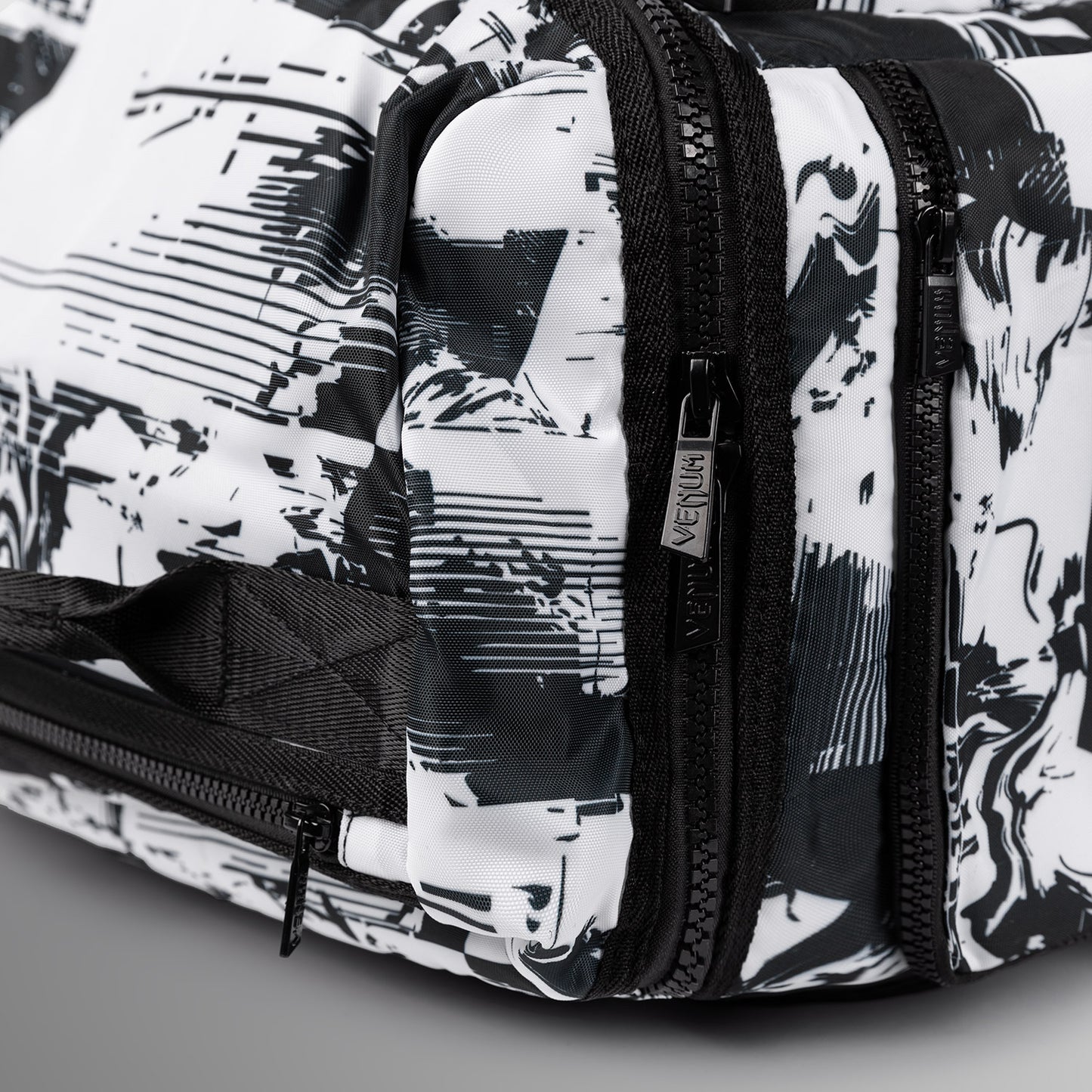 Unisex UFC Zenith by Venum 白色正品比赛周运动包（48L）