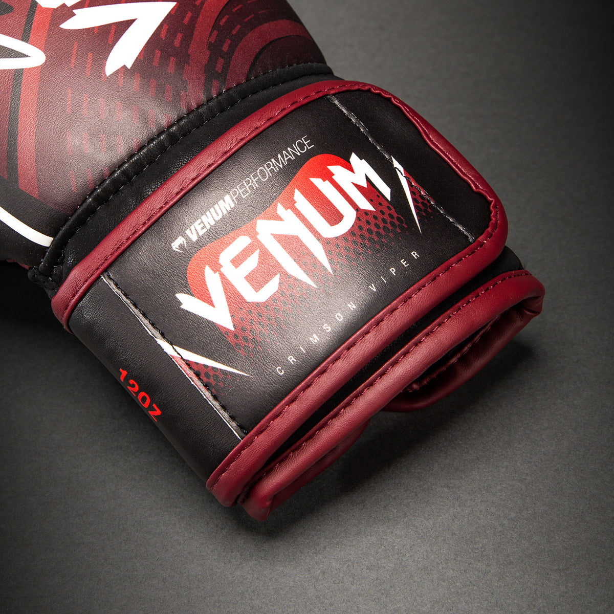 Venum Crimson Viper 2.0 Impact 拳击手套 - 黑色/红色