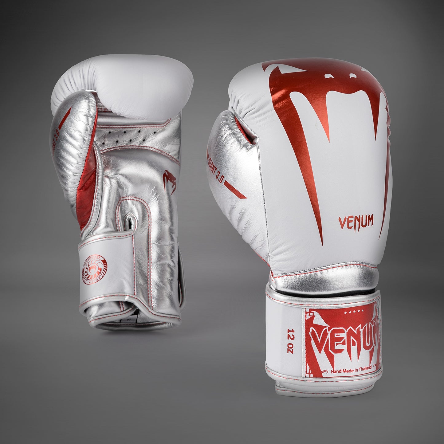 Venum Giant 3.0 拳击手套 – 红色/银色 – 特别版