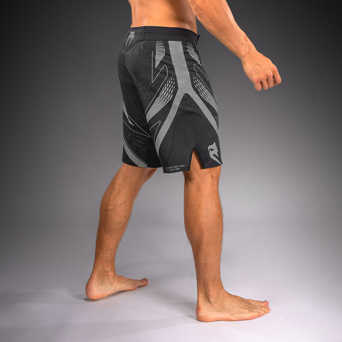 Venum Amazonia Reborn MMA短裤 - 黑色/灰色