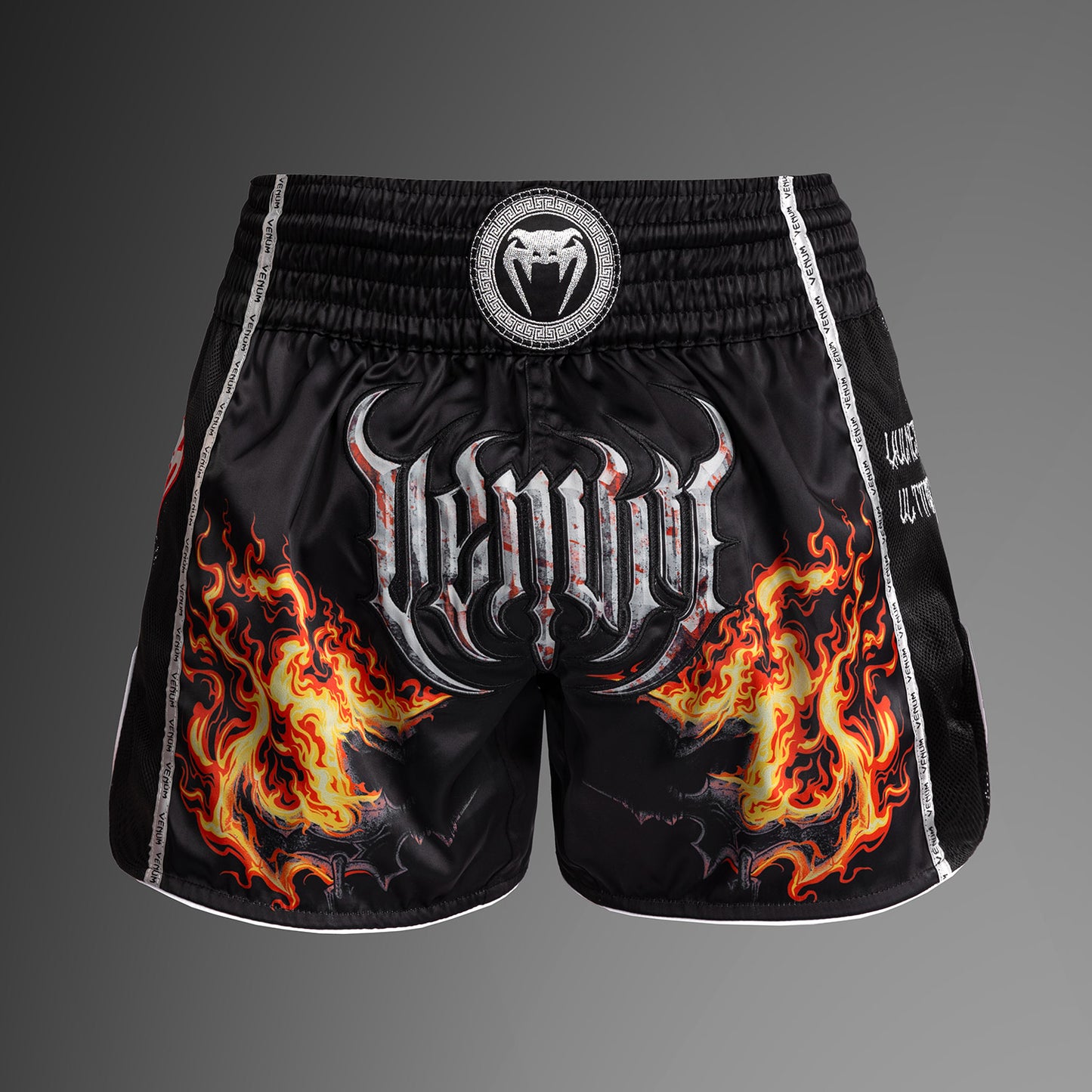 Venum Gladiator 5.0 泰拳短裤 – 黑色/荧光橙