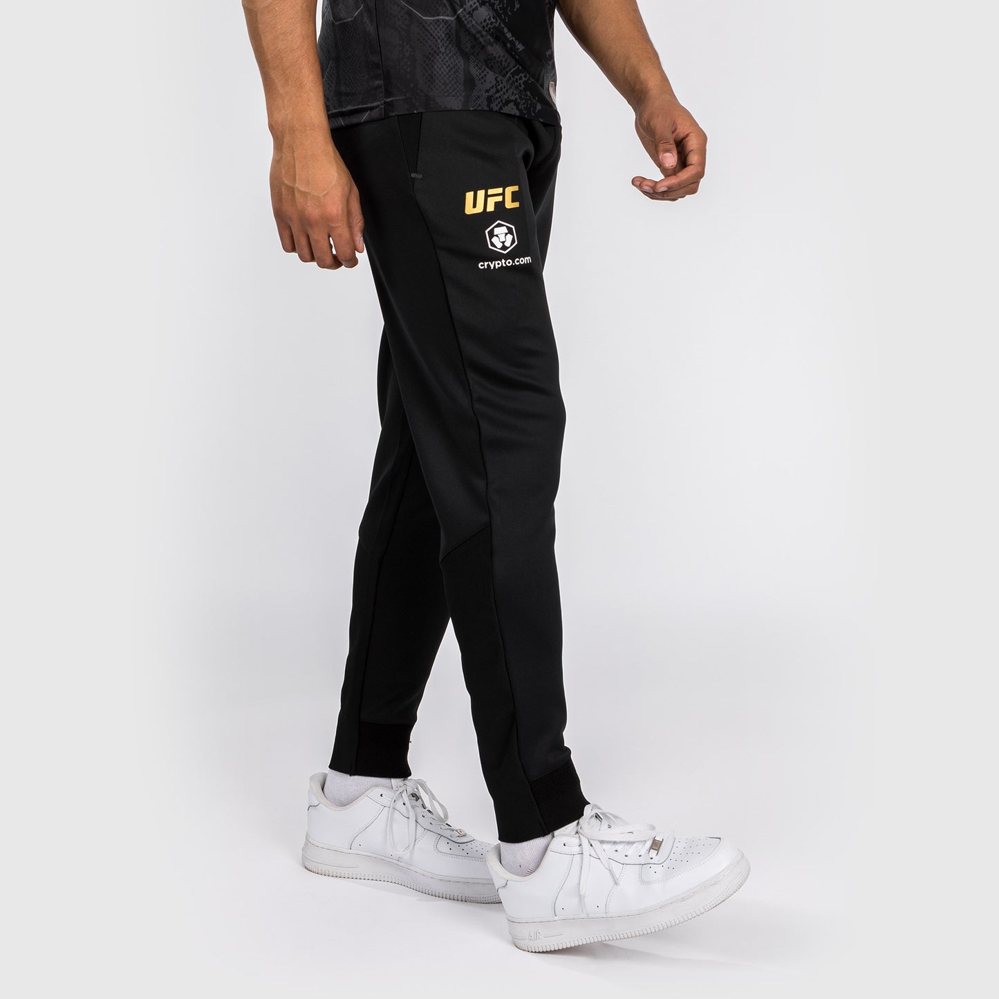 UFC Adrenaline by Venum Authentic Fight Night 男士款出场长裤–冠军