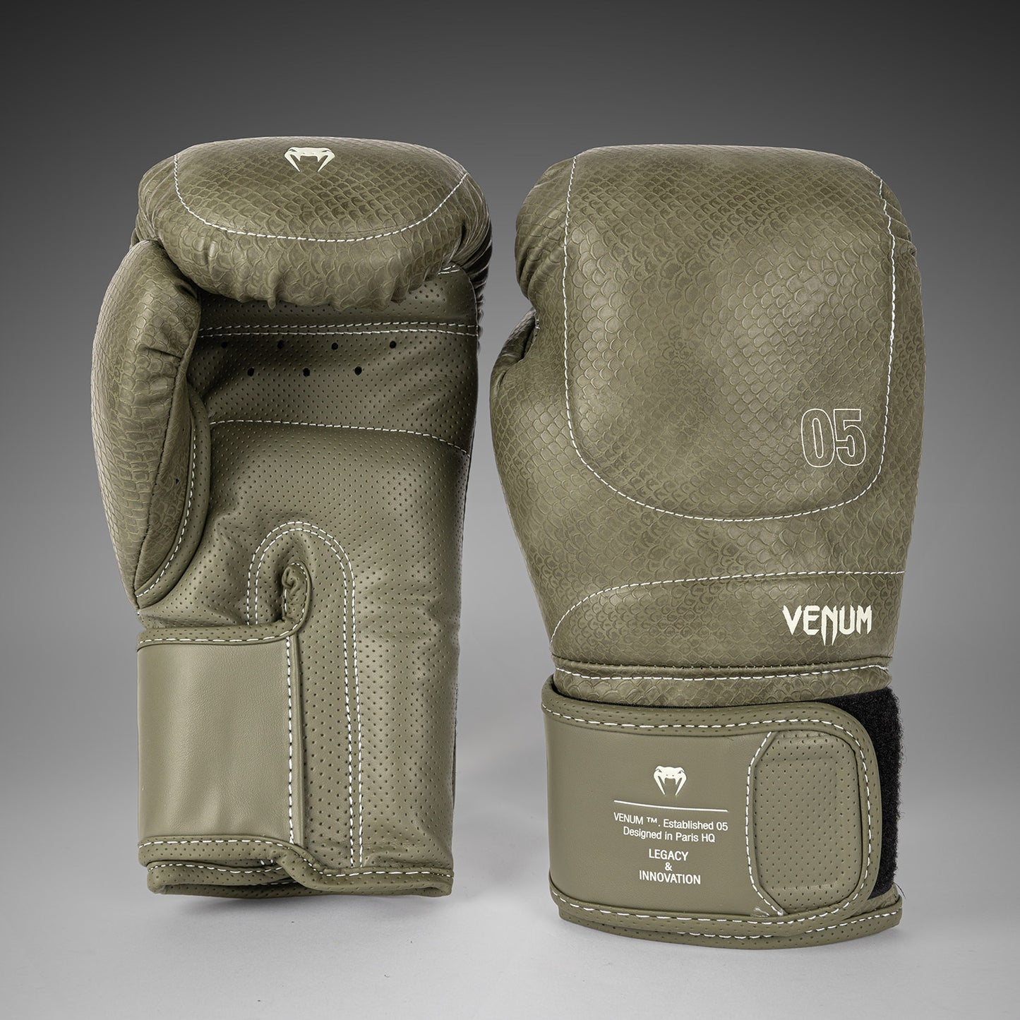 Venum Impact Evo Scales 拳击手套 – 军绿色
