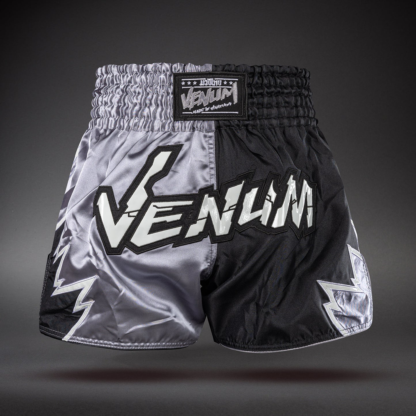 Venum Inferno 2.0 泰拳短裤 – 灰色/黑色