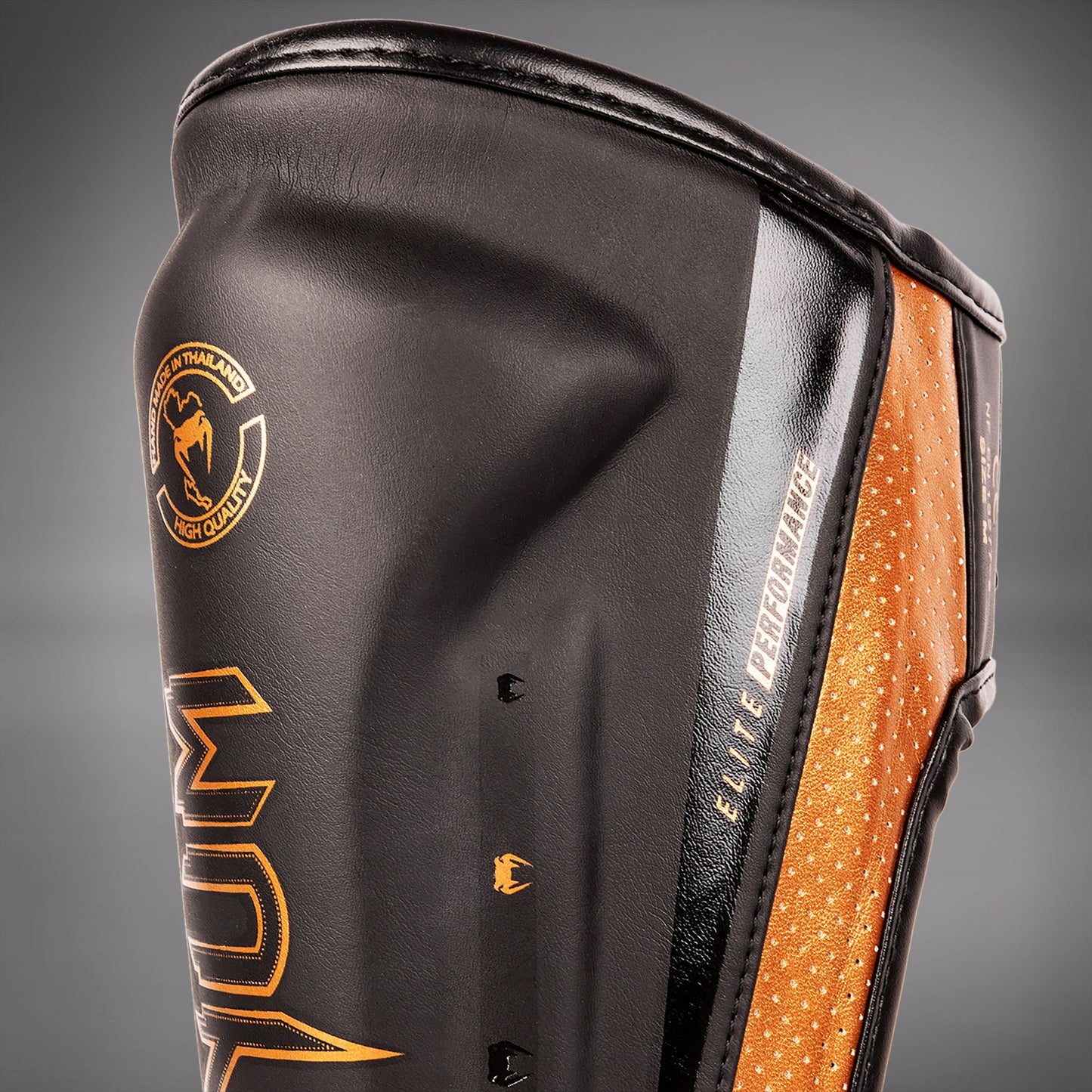 Venum Elite Evo 护胫 – 黑色/青铜色