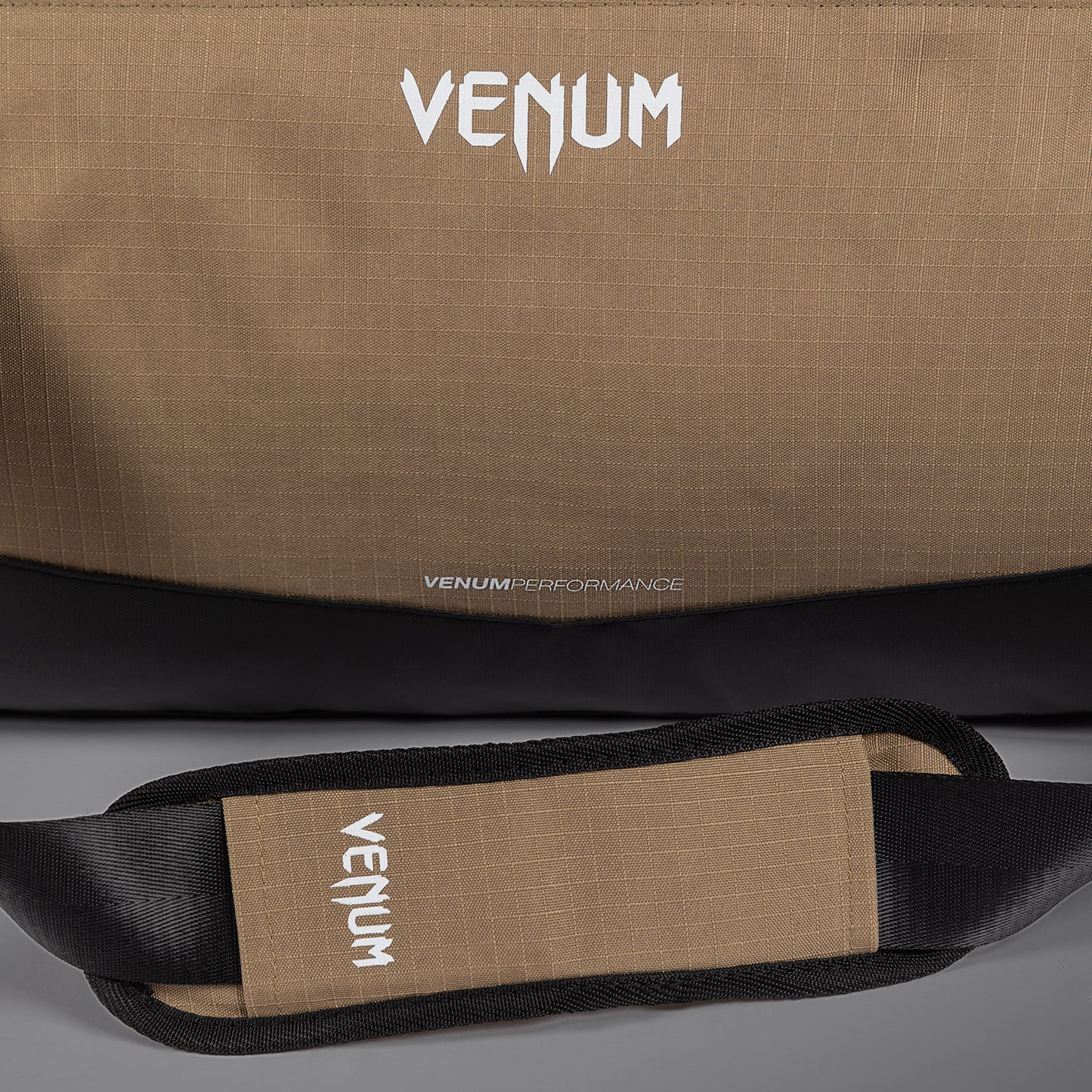 Venum Evo 2 XTrem Ripstop 运动包 (55-63L) – 沙丘色