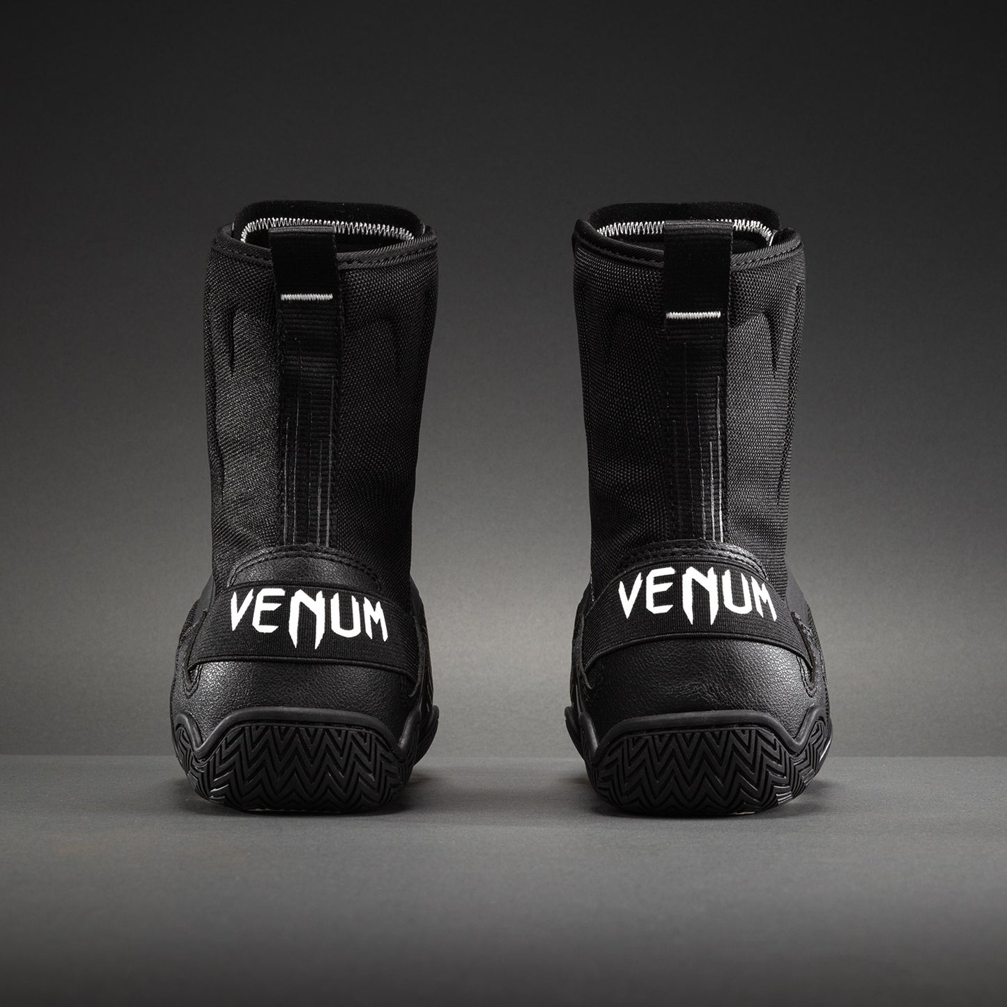 Venum Elite Neo 拳击鞋 – 黑色/白色