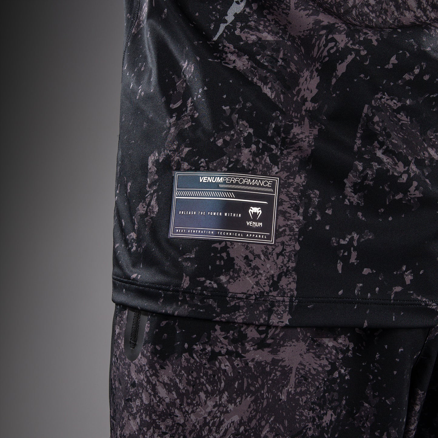 Venum Rage & Workout Dry Tech T恤 - 黑色/灰色
