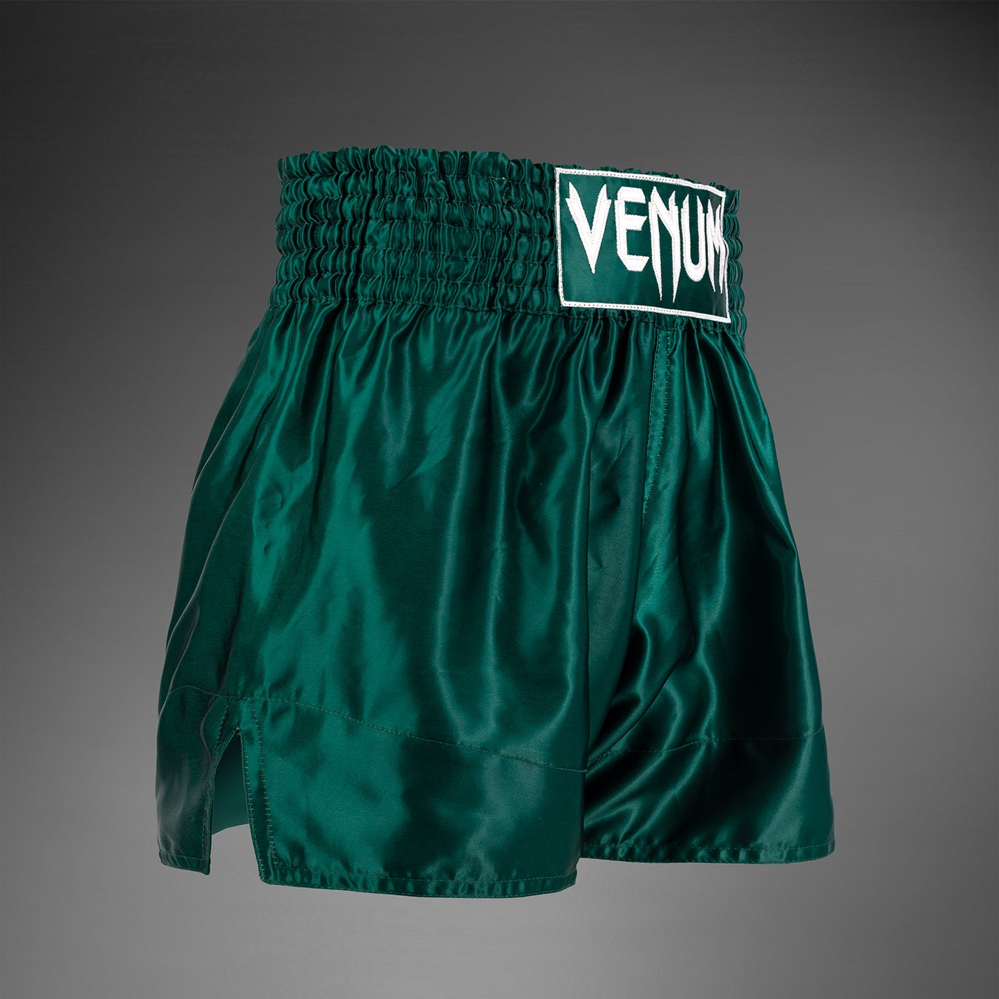Venum Classic 泰拳短裤 – 森林绿