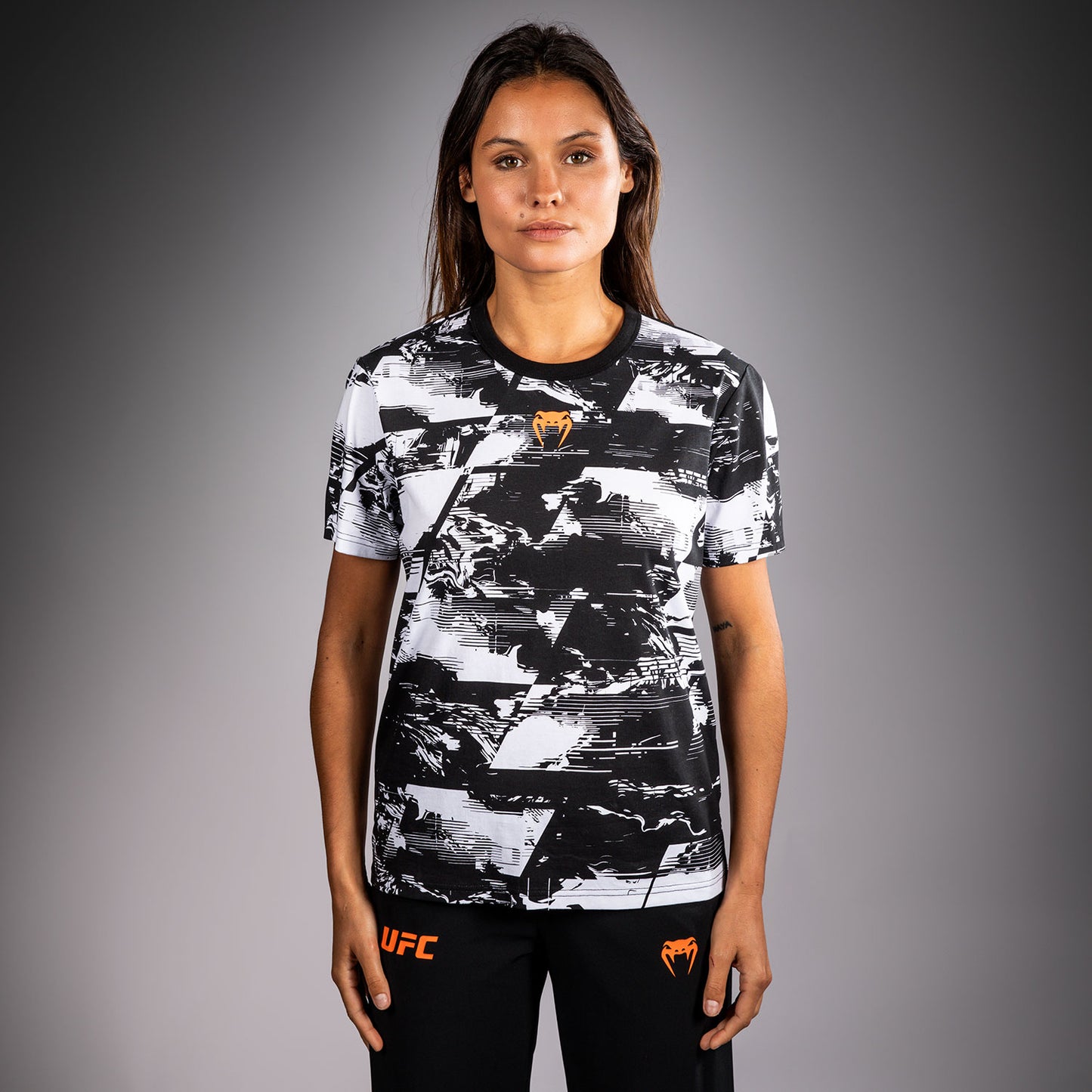 Women’s UFC Zenith by Venum 白色 正品Fight Week 短袖T恤