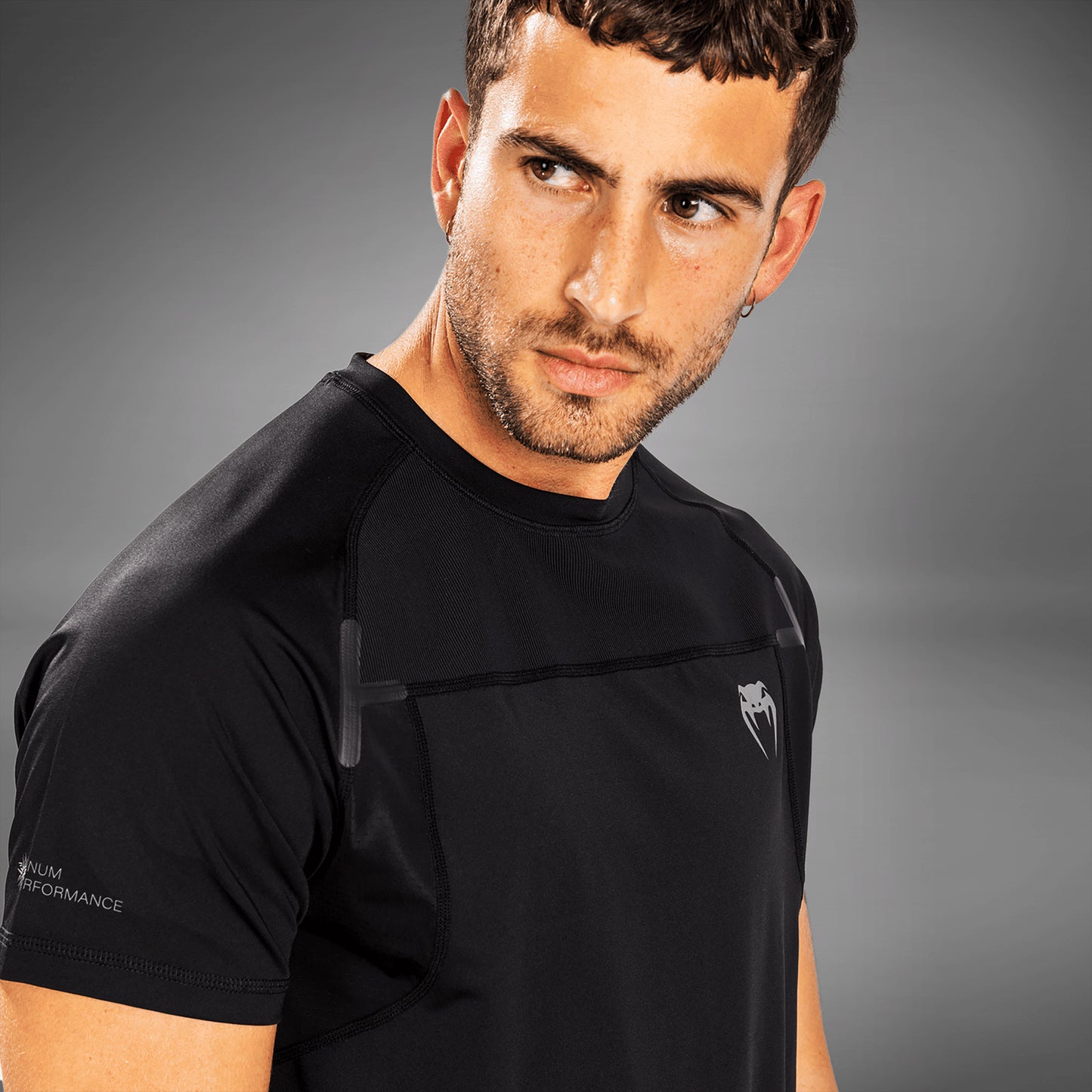 Venum G-Fit Air Dry Tech T恤–黑色