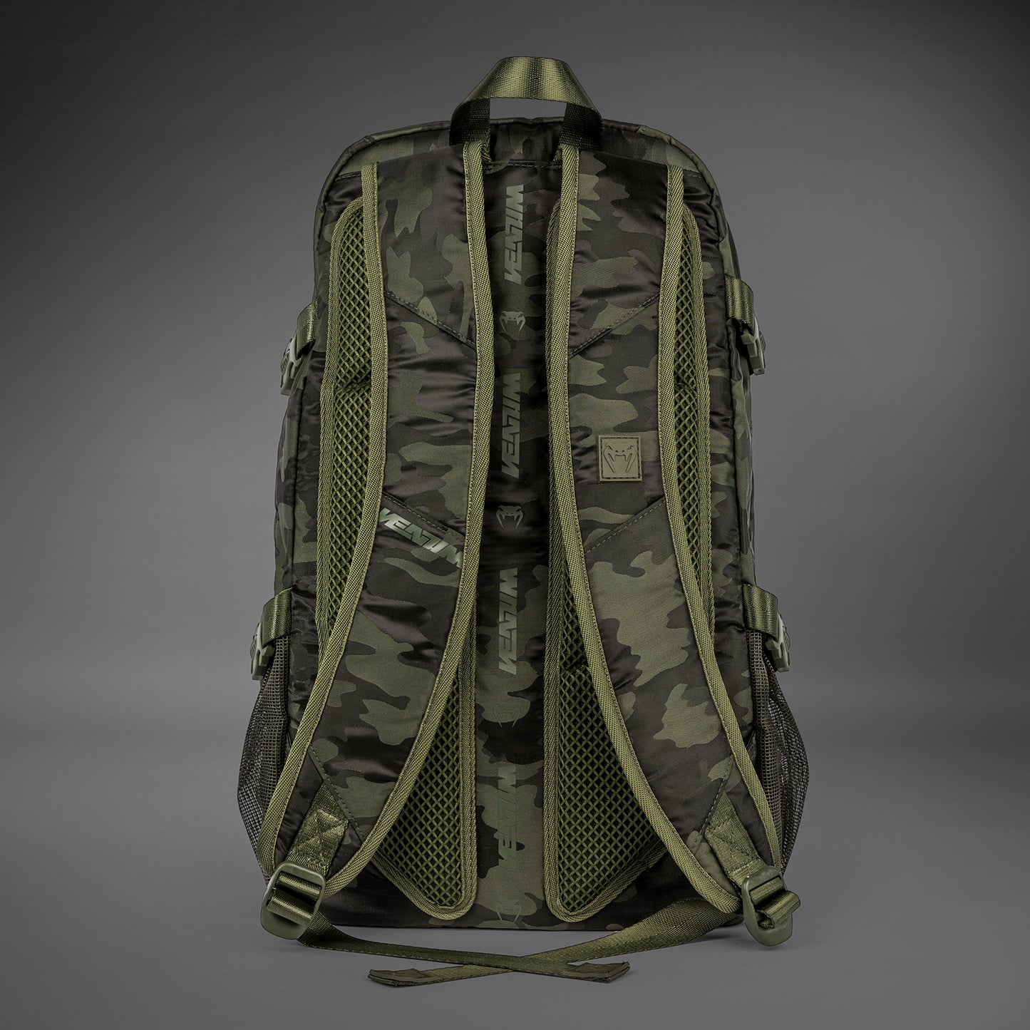 Venum Challenger Pro 背包 (20-25L) – 卡其色/迷彩色