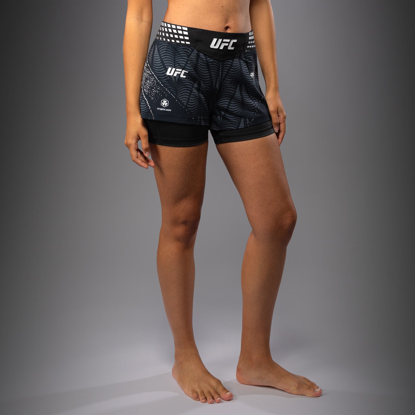 Women's UFC Zenith by Venum 黑色 Authentic 短款格斗短裤