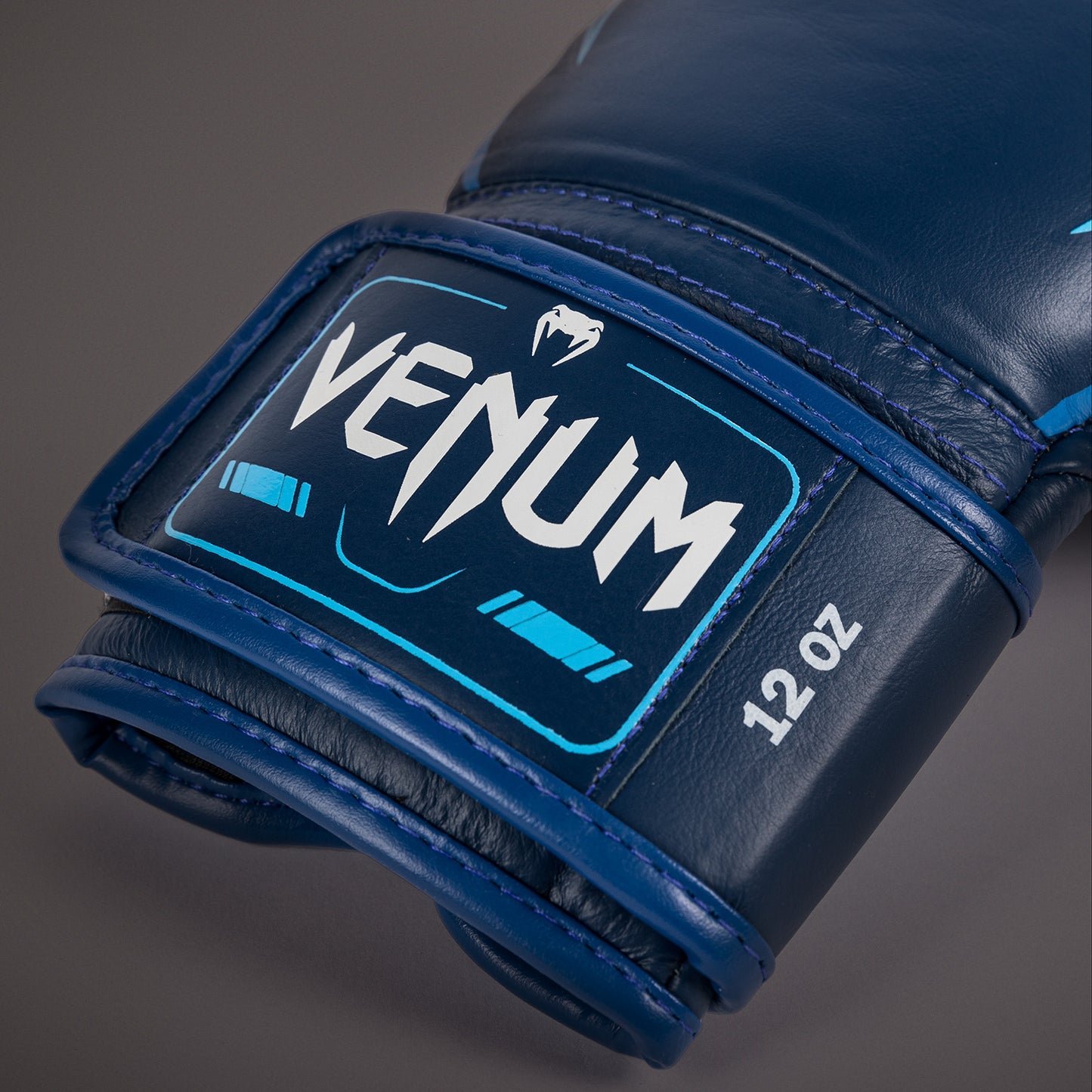 Venum x Top Rank Original Hammer 拳击手套 – 藏青色