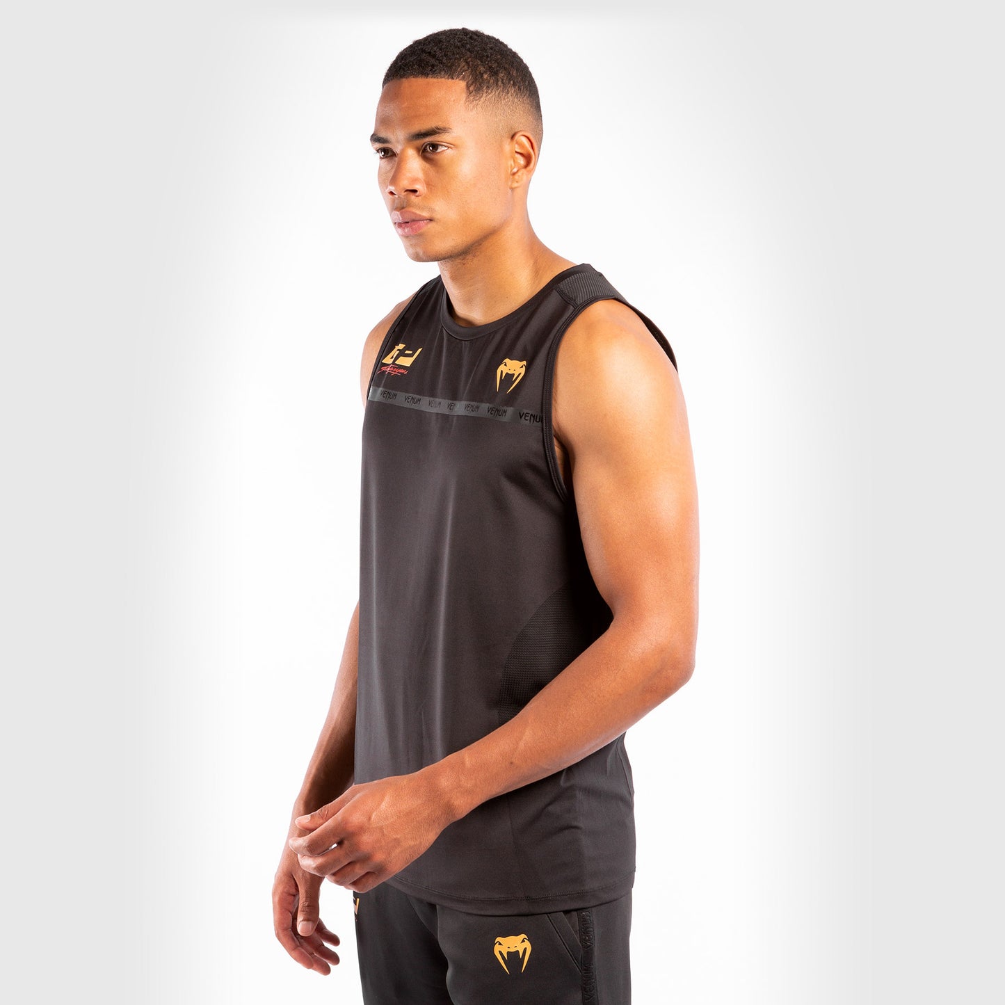 Venum Petrosyan 2.0 Dry-Tech背心 – 黑色/金色