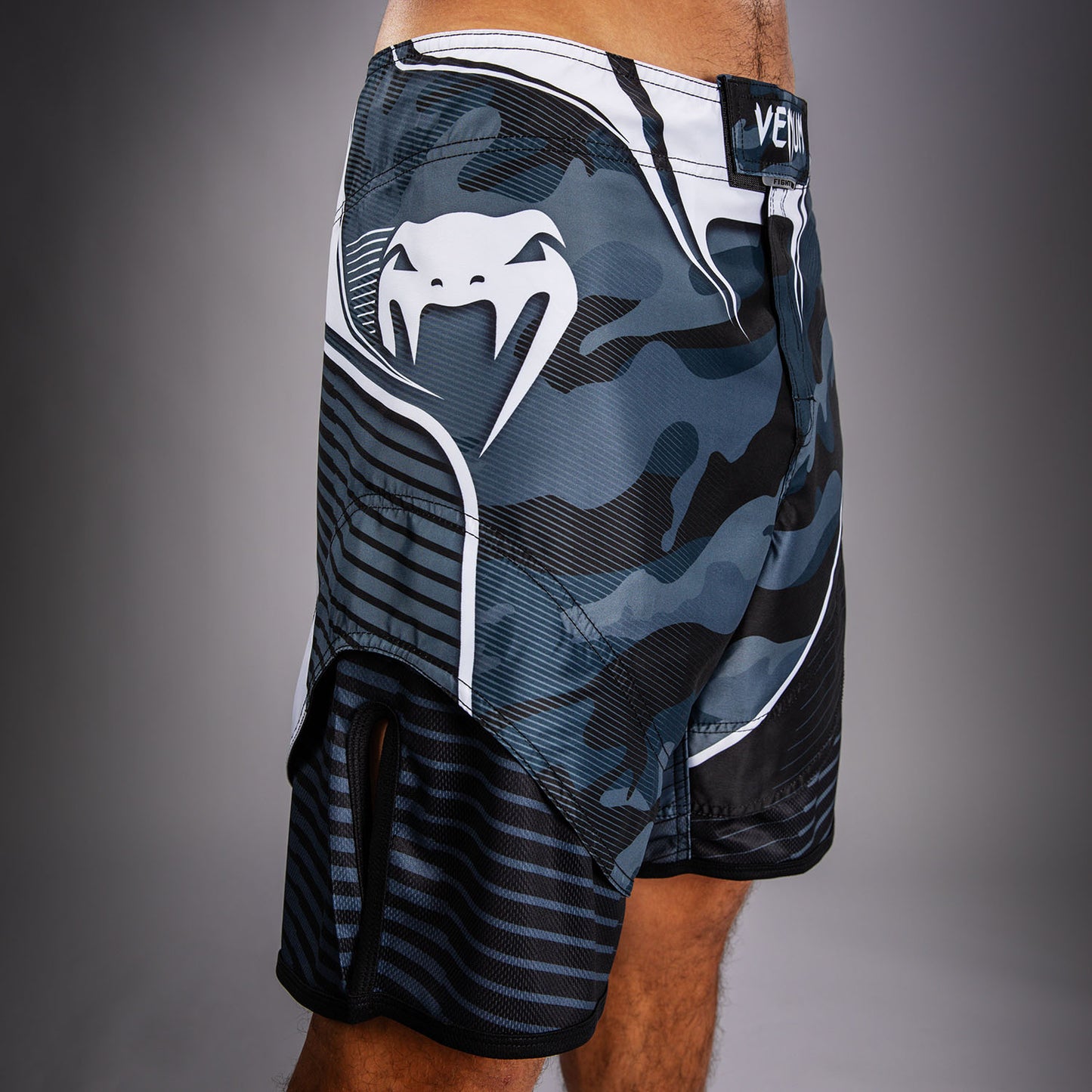 Venum Camo Hero 格斗短裤 - 深藏青色/蓝色