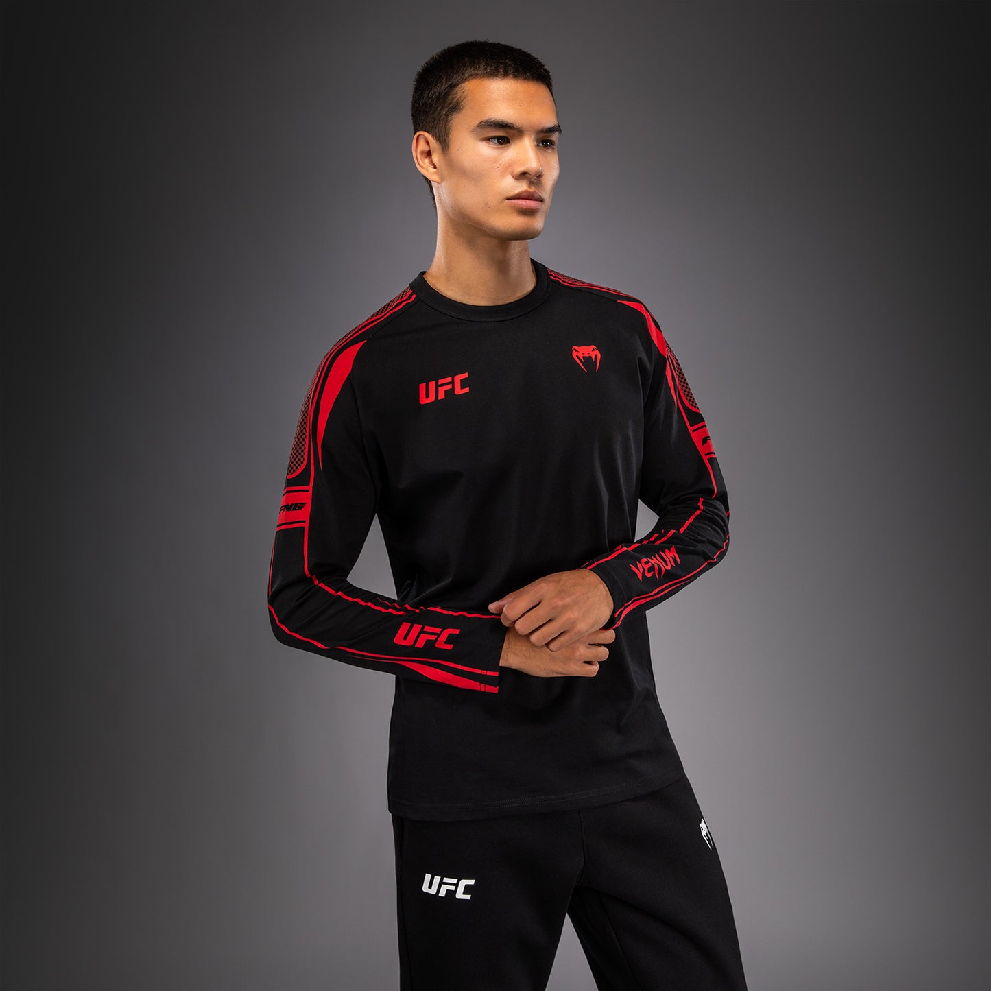 Venum UFC Unity by Venum Authentic Fight Week 男子长袖T恤 - 黑色