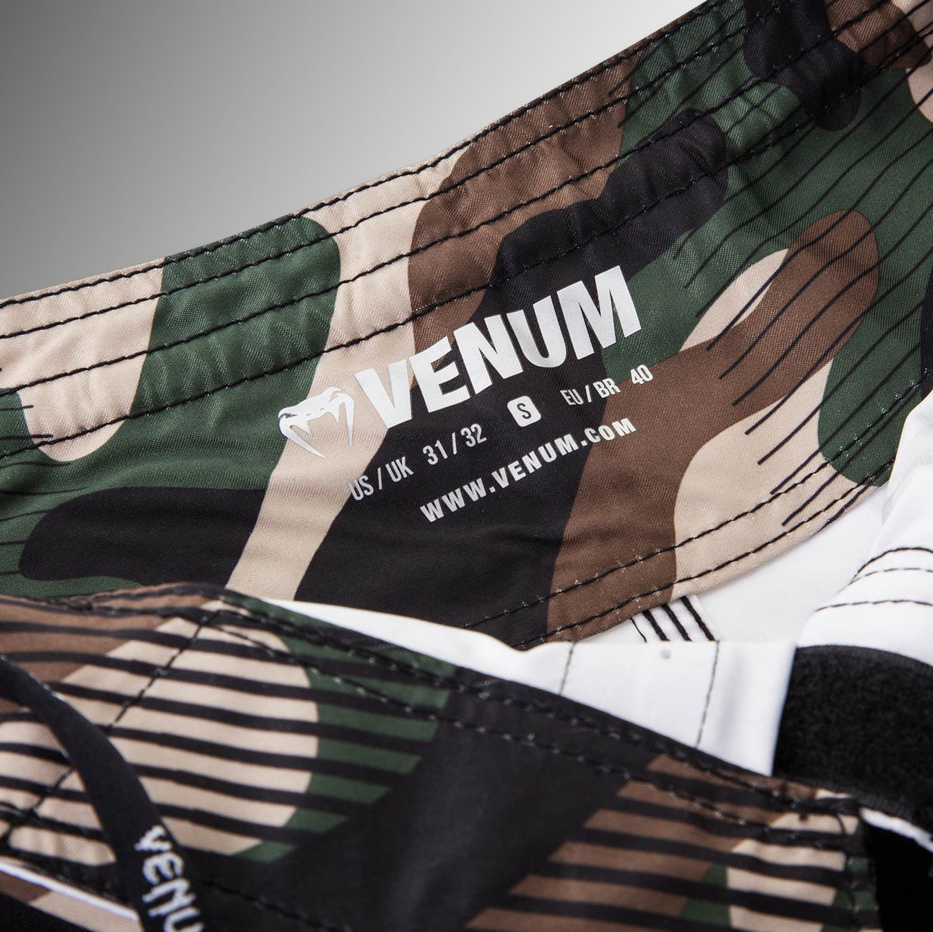 Venum Camo Hero 格斗短裤 – 绿色/棕色