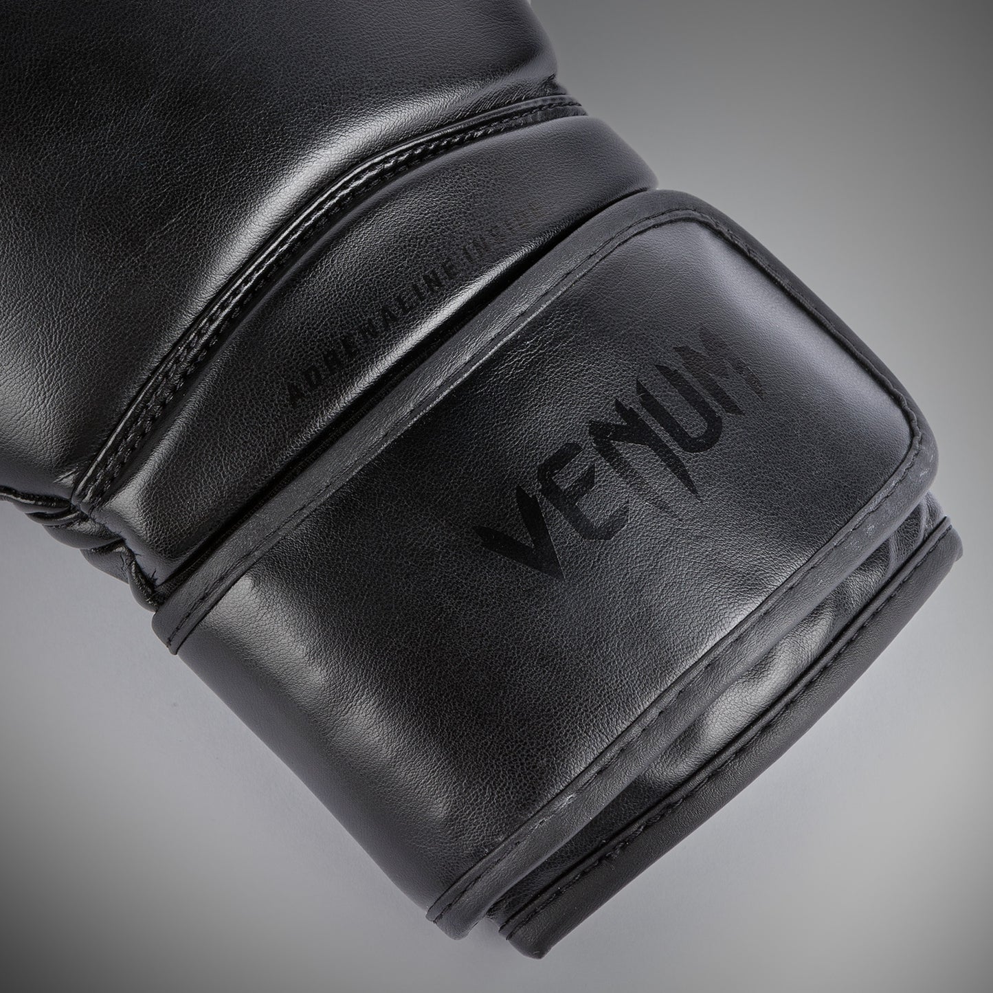 Venum Contender 1.5 儿童款拳击手套 – 黑色/黑色