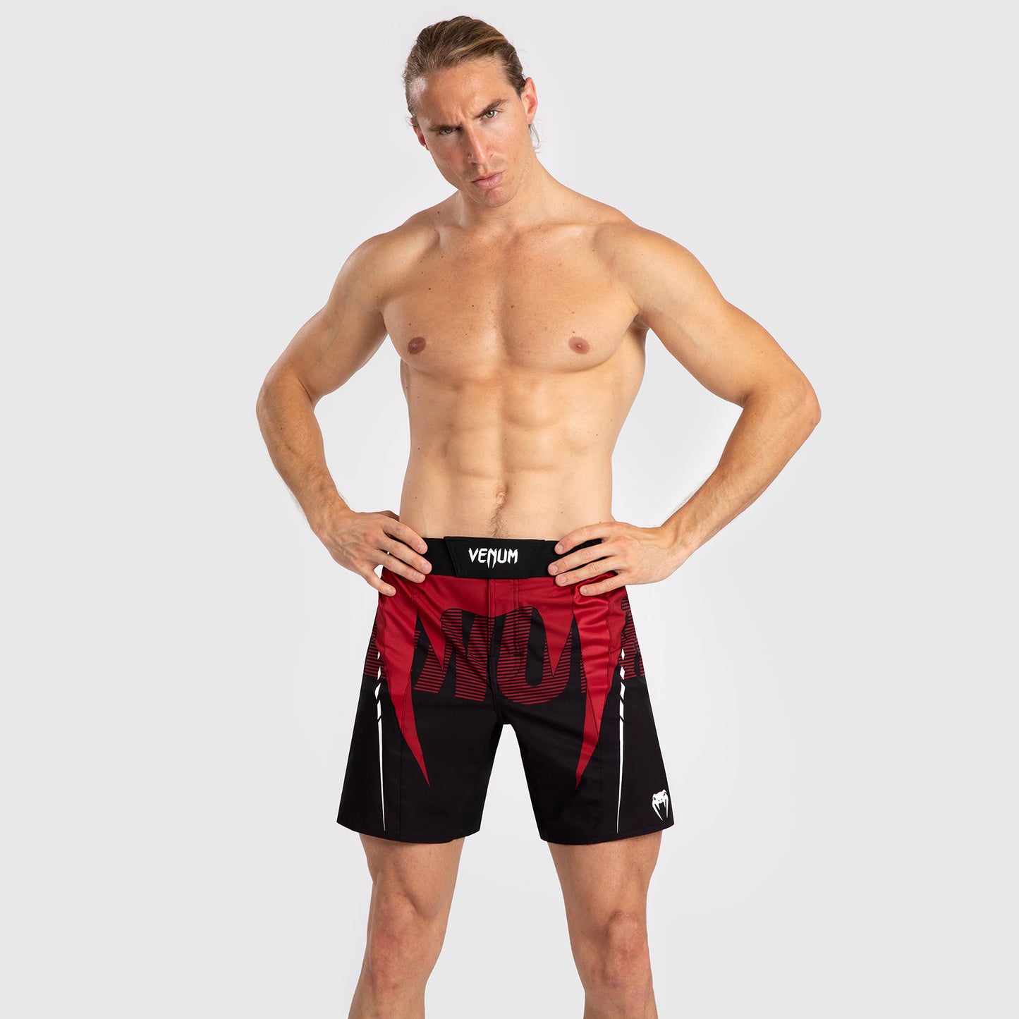 Venum Adrenaline 男士格斗短裤 – 红色