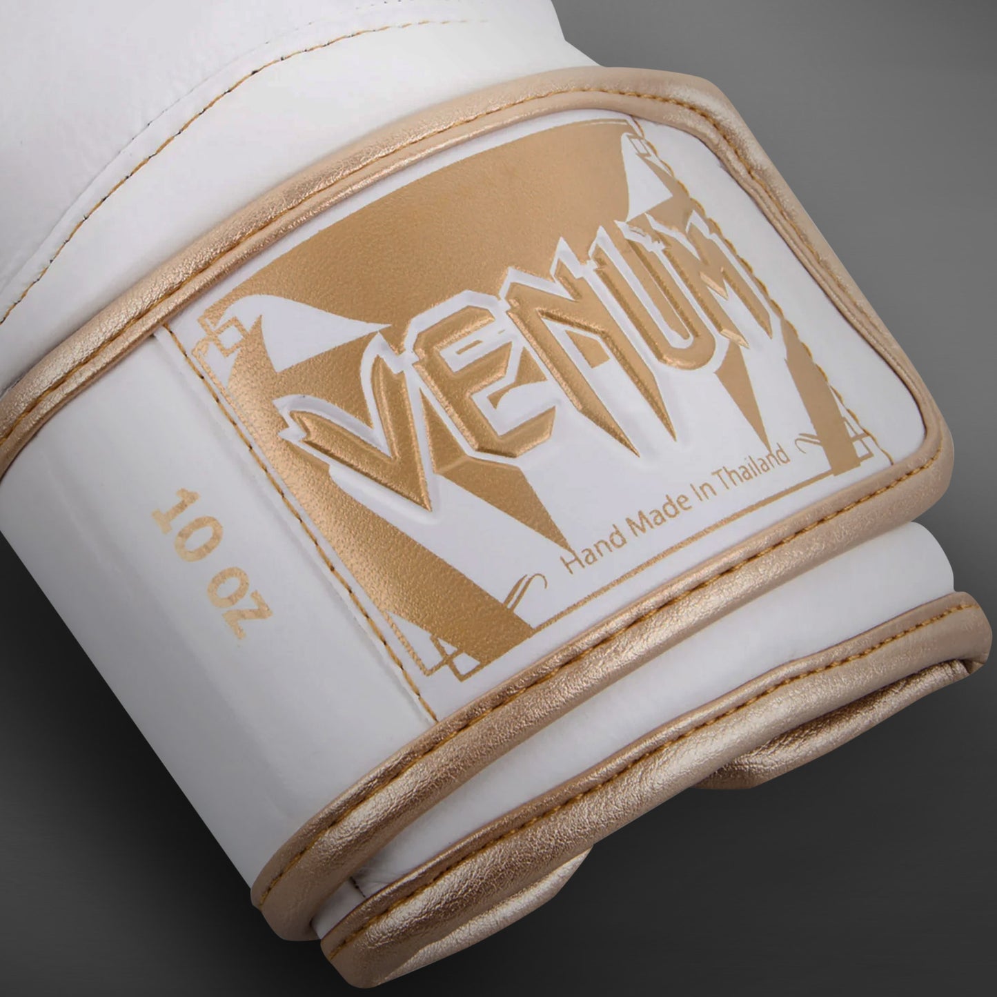 Venum Giant 3.0 拳击手套 – Nappa皮革 – 白色/金色