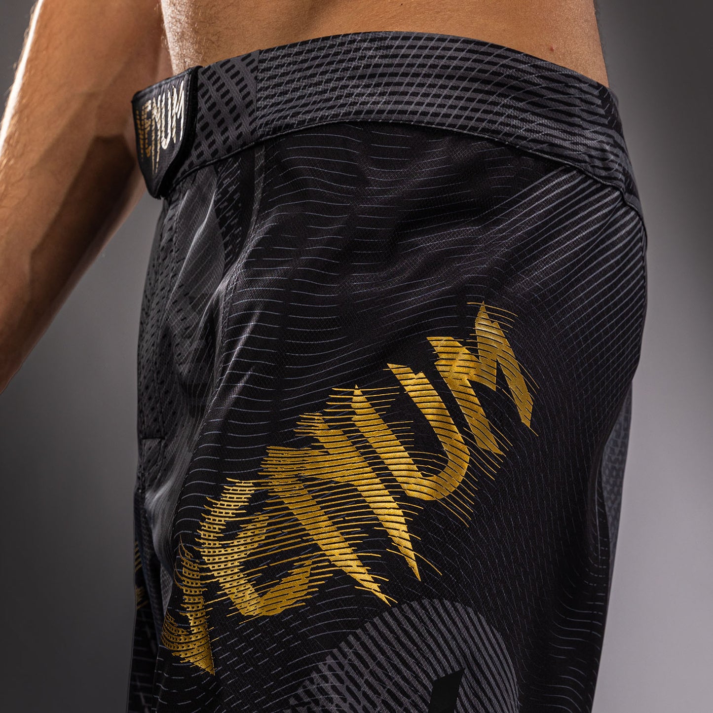 Venum Galactic 3.0 格斗短裤 - 黑色/金色