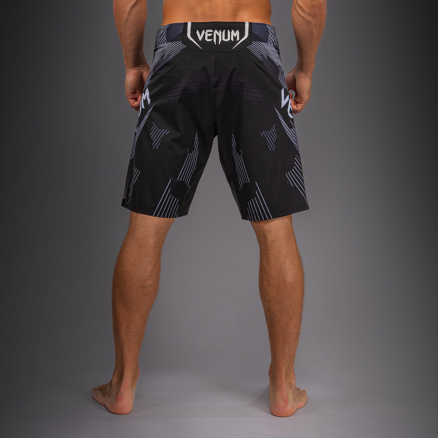 NO-GI 6.0 格斗短裤 – 黑色/白色