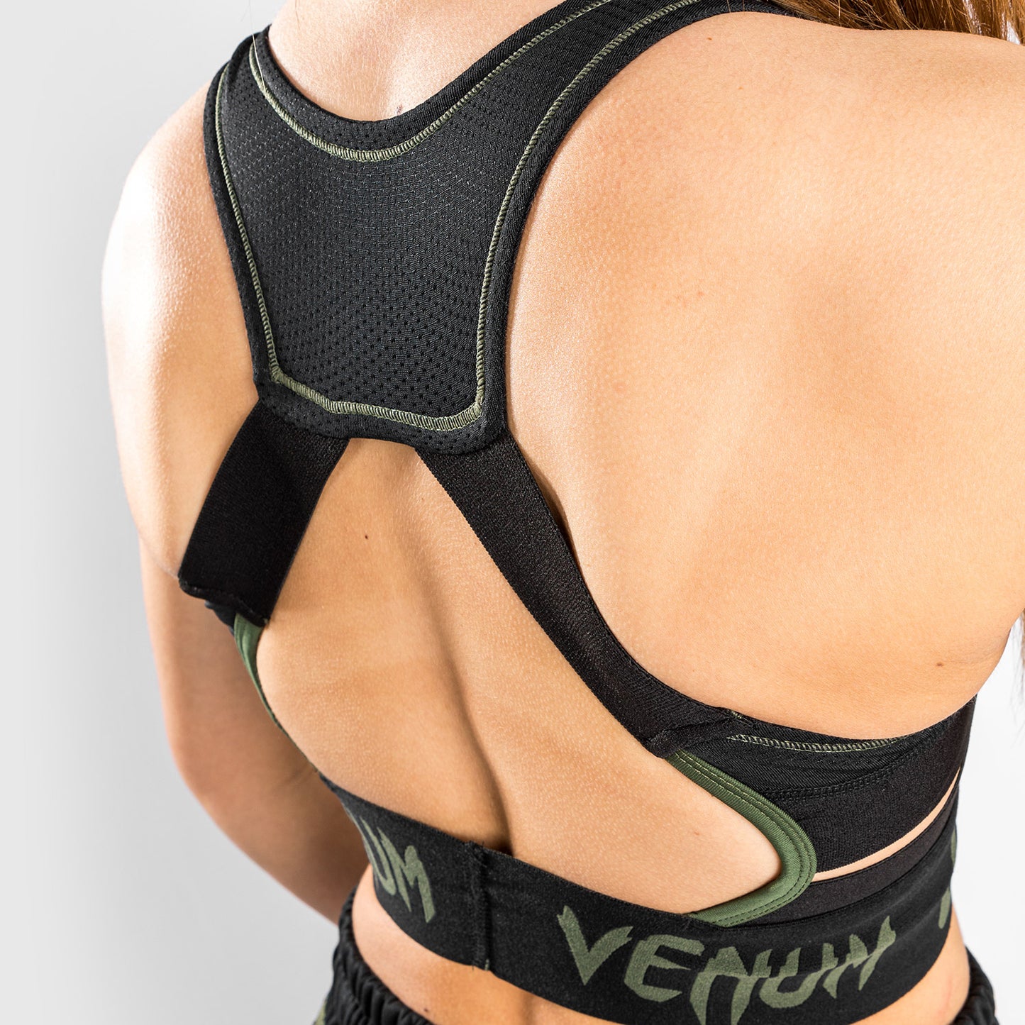 Venum UFC Authentic Fight Week 女士称重运动内衣 – 卡其色