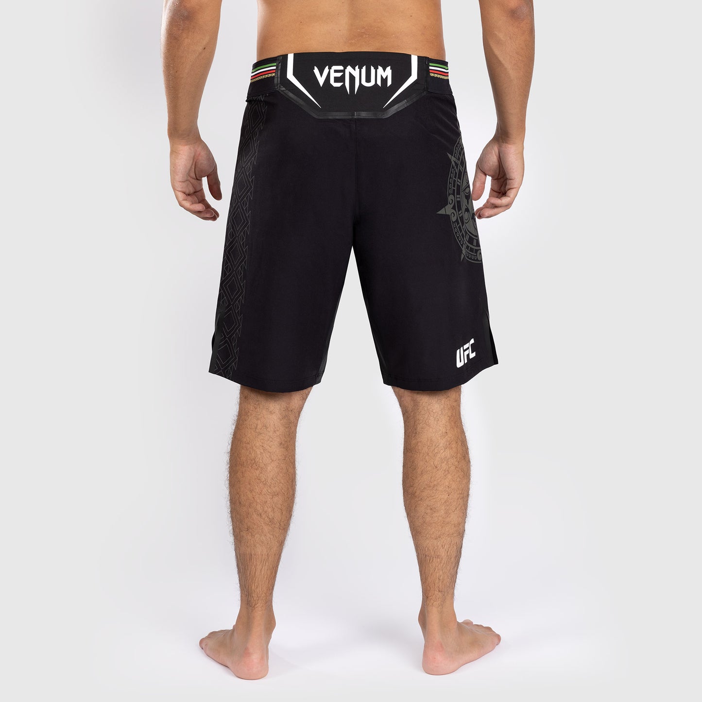 Noche UFC By Venum Authentic Fight Night 男士格斗短裤 – 长款 – 黑色