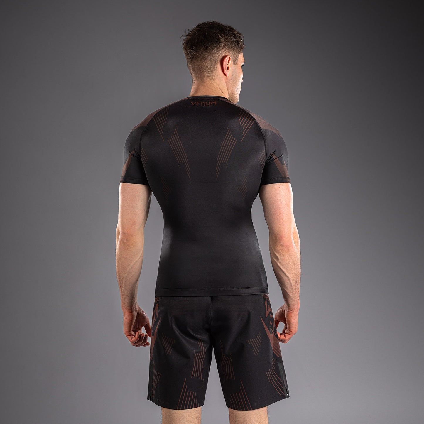 NO-GI 6.0 短袖紧身防磨衣 – 黑色/棕色
