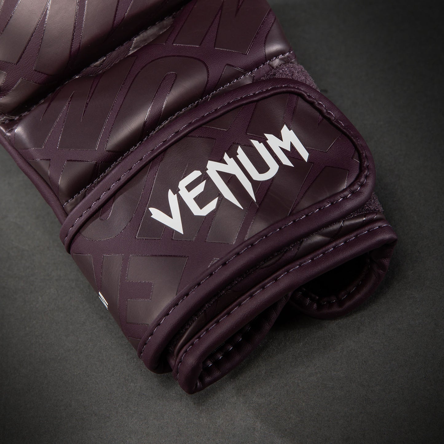 Venum Contender 1.5 XT 3D 实战手套 - 深紫色